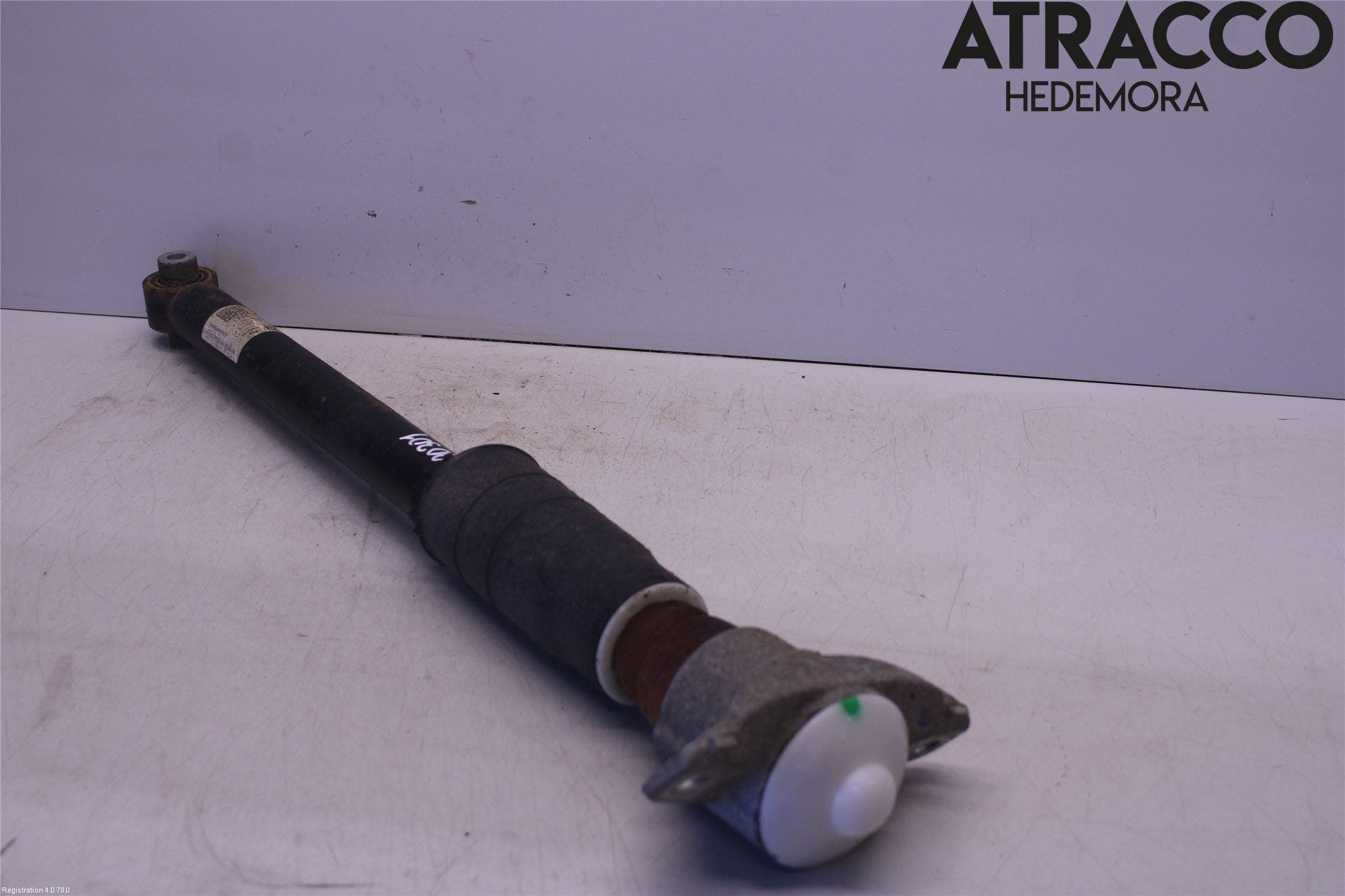 Audi A4/S4 B9 16-19 Stötdämpare Bak