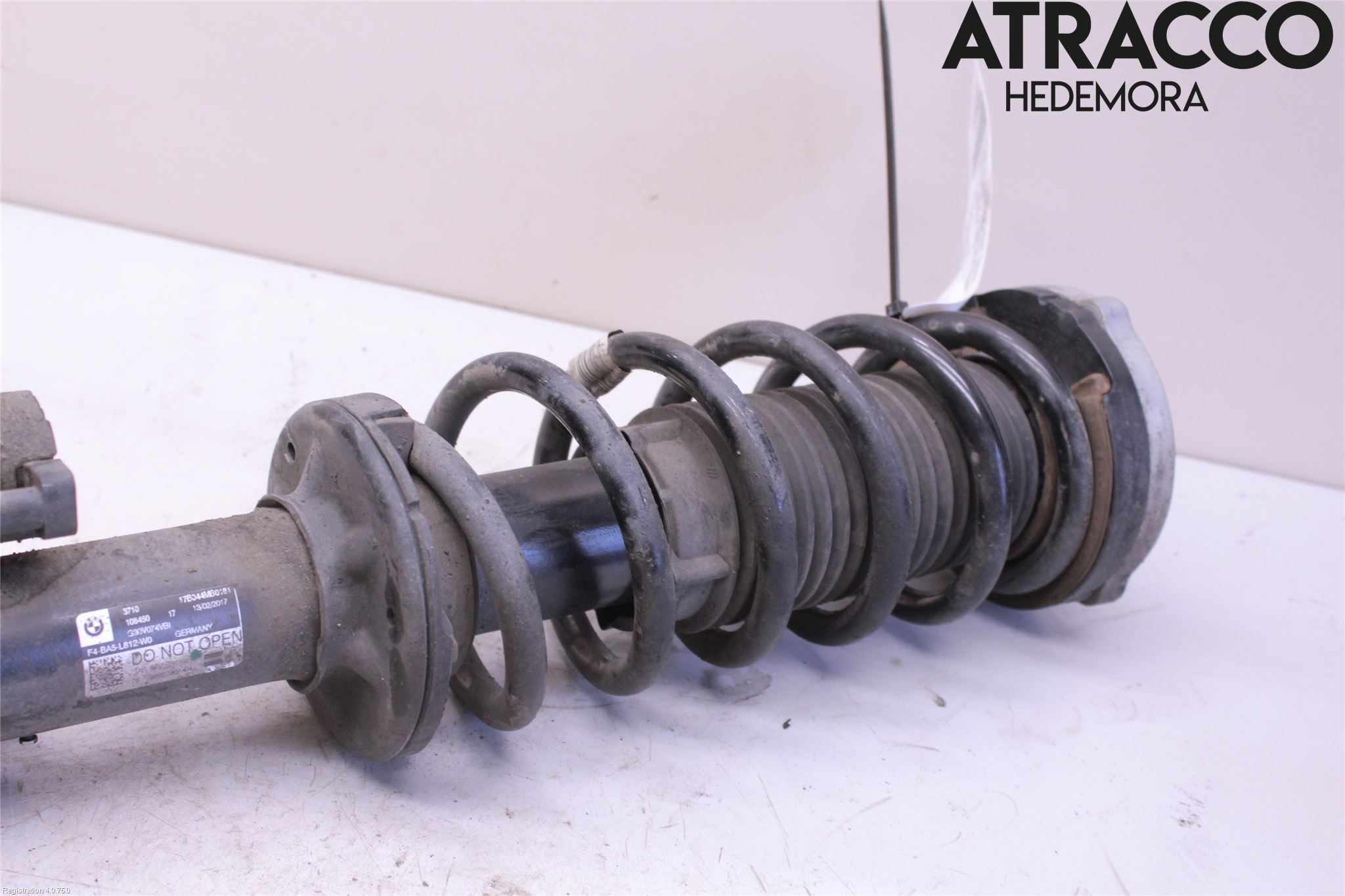 BMW 5 G30/G31/F90 17-23 Fjäderben Fram Höger