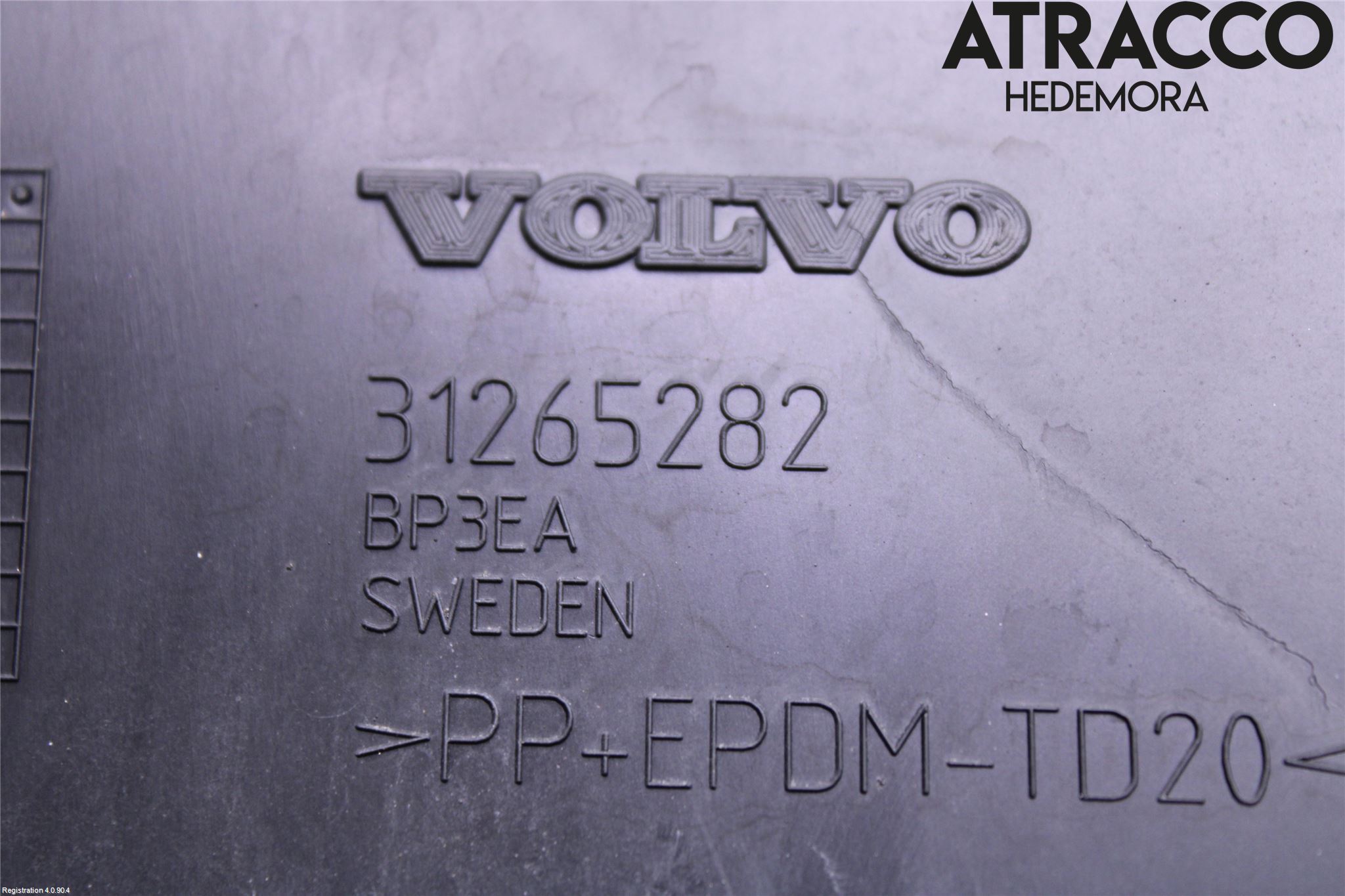 Volvo V60 11-13 Stötfångarfäste Bak Hö