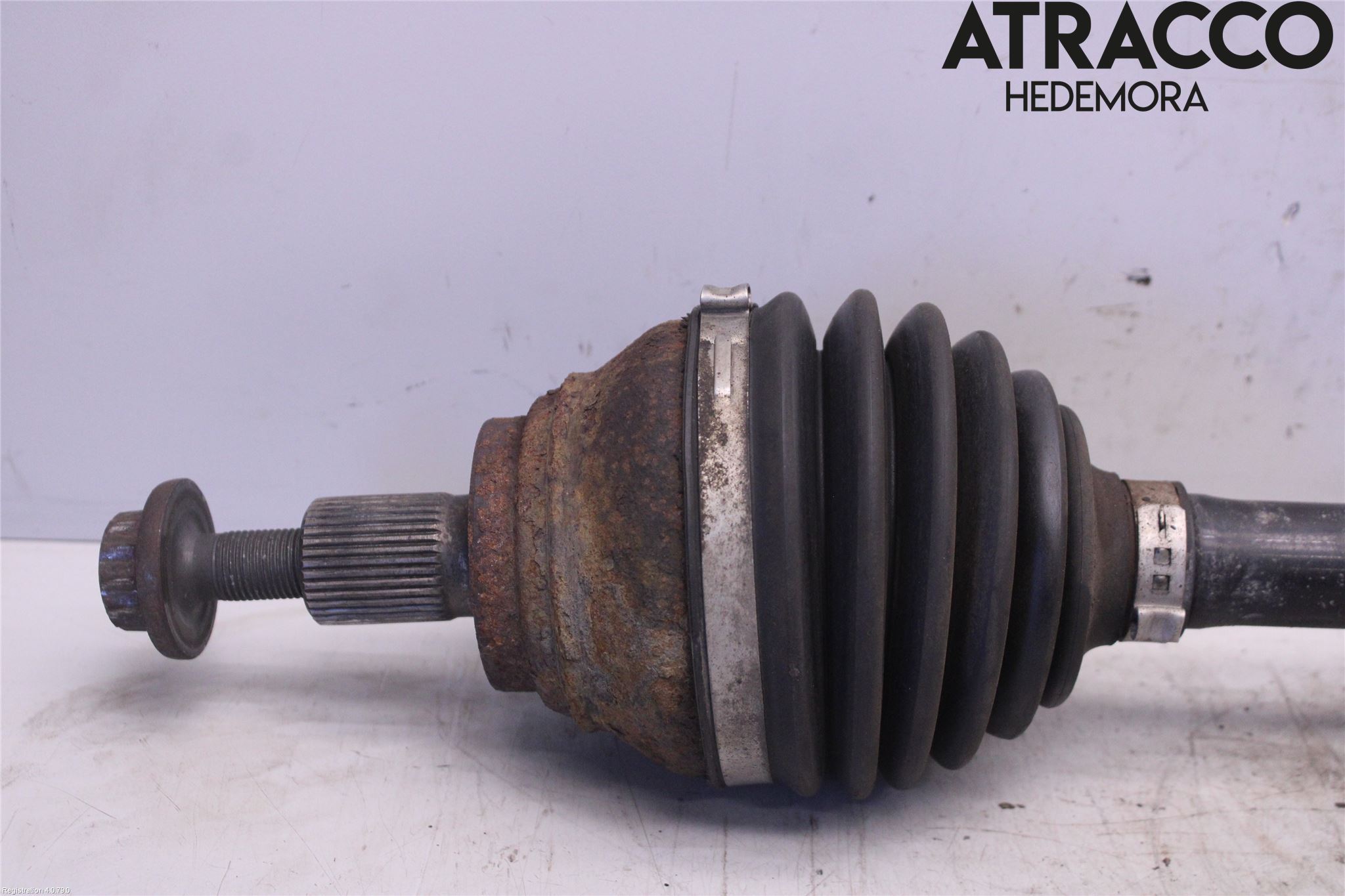 Skoda YETI Drivaxel Fram Vänster