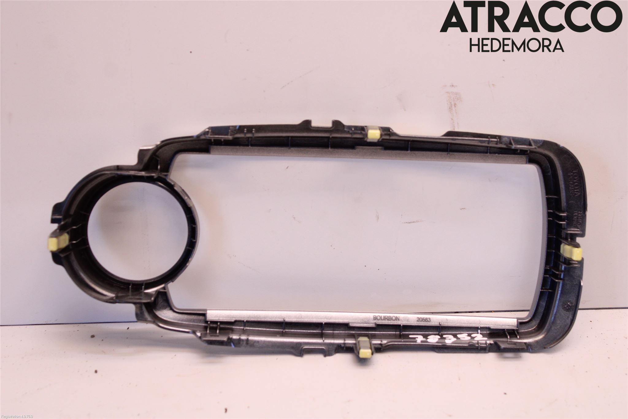Toyota YARIS XP130 12-14 Instrument-Radio Sarg
