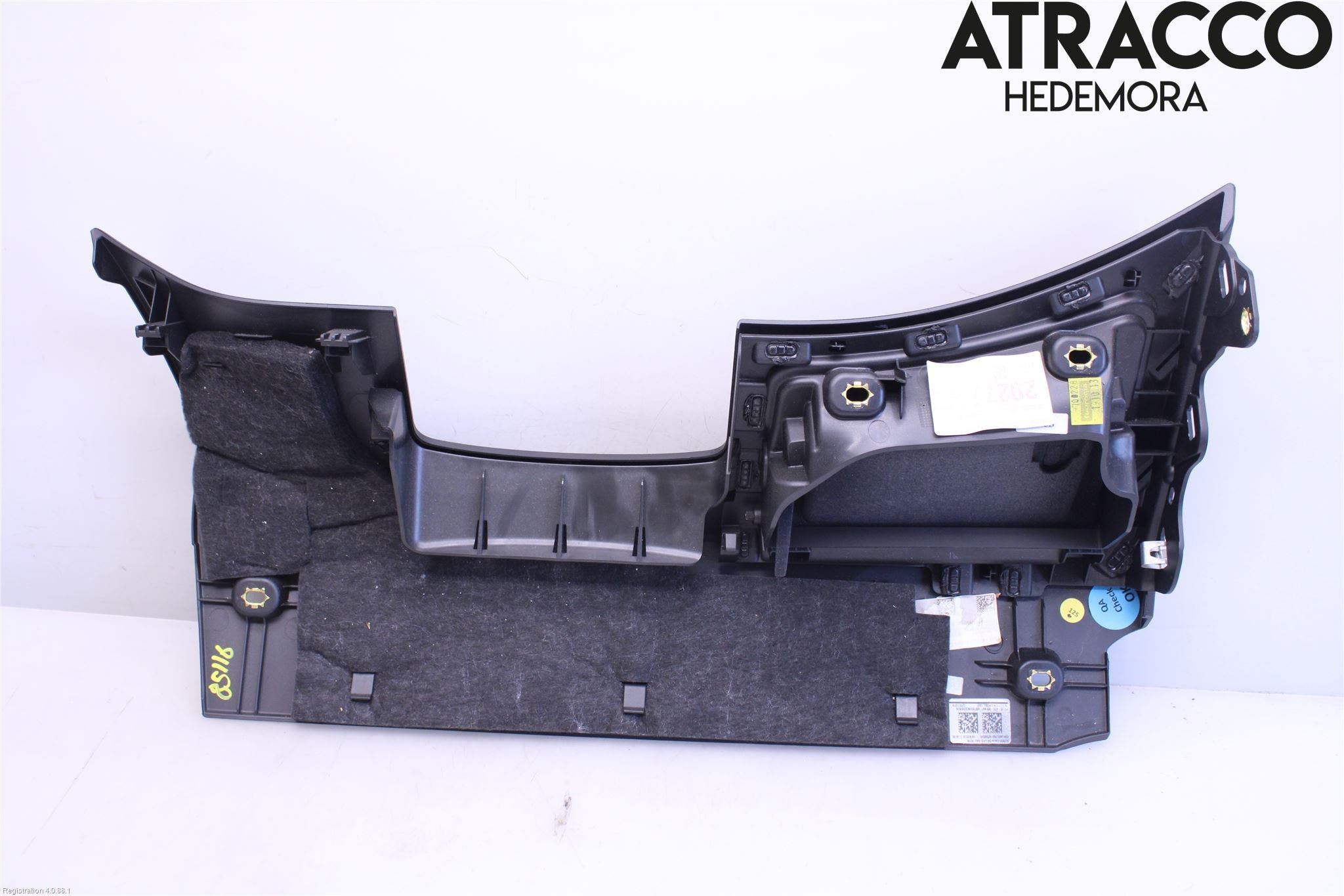 Audi A6 F2/C8 19- Instrumentbräda Förvaringsfack