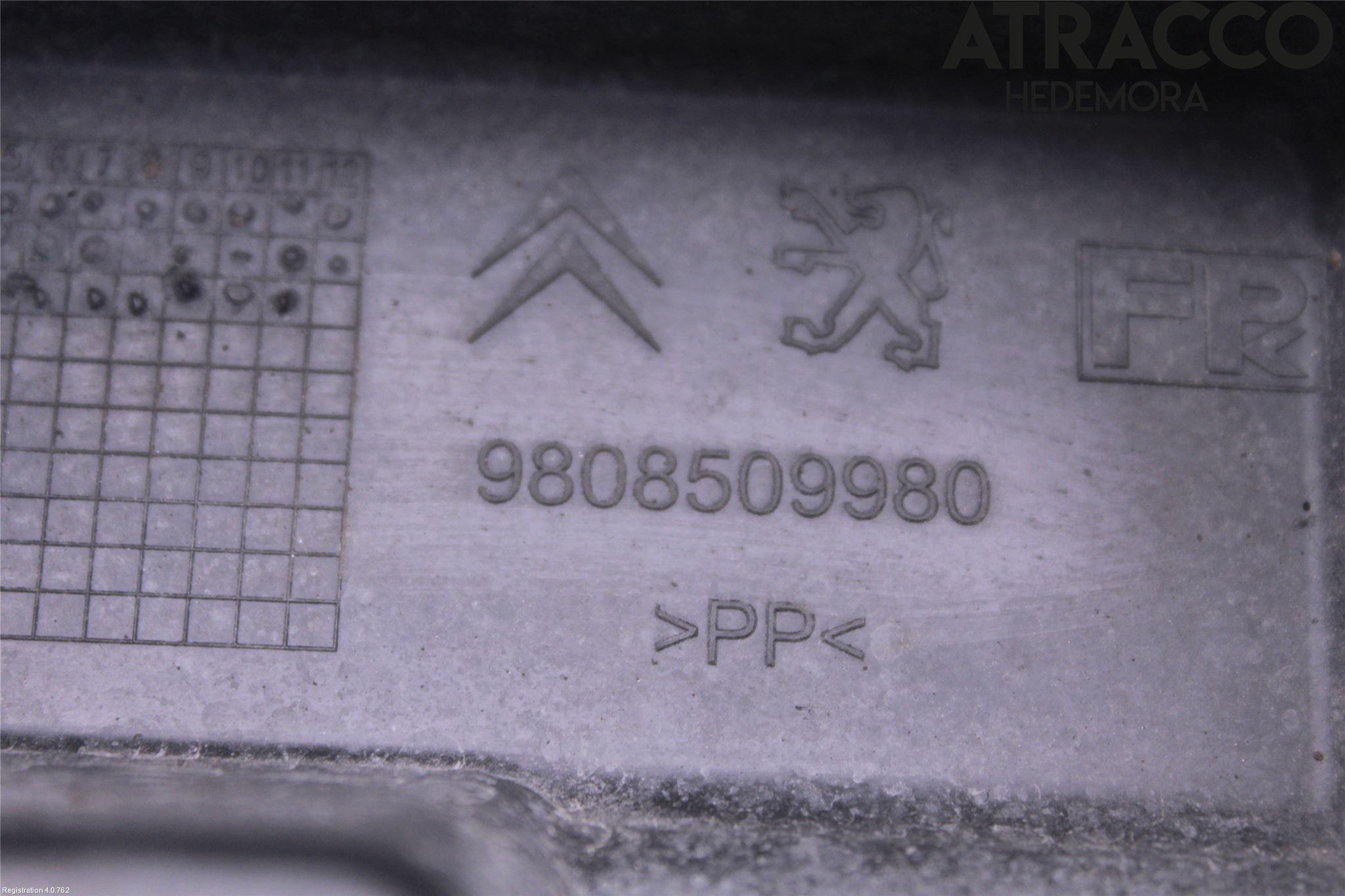 Citroen C4 GRAND PICASSO 14-18 Stötfångarfäste Bak Hö