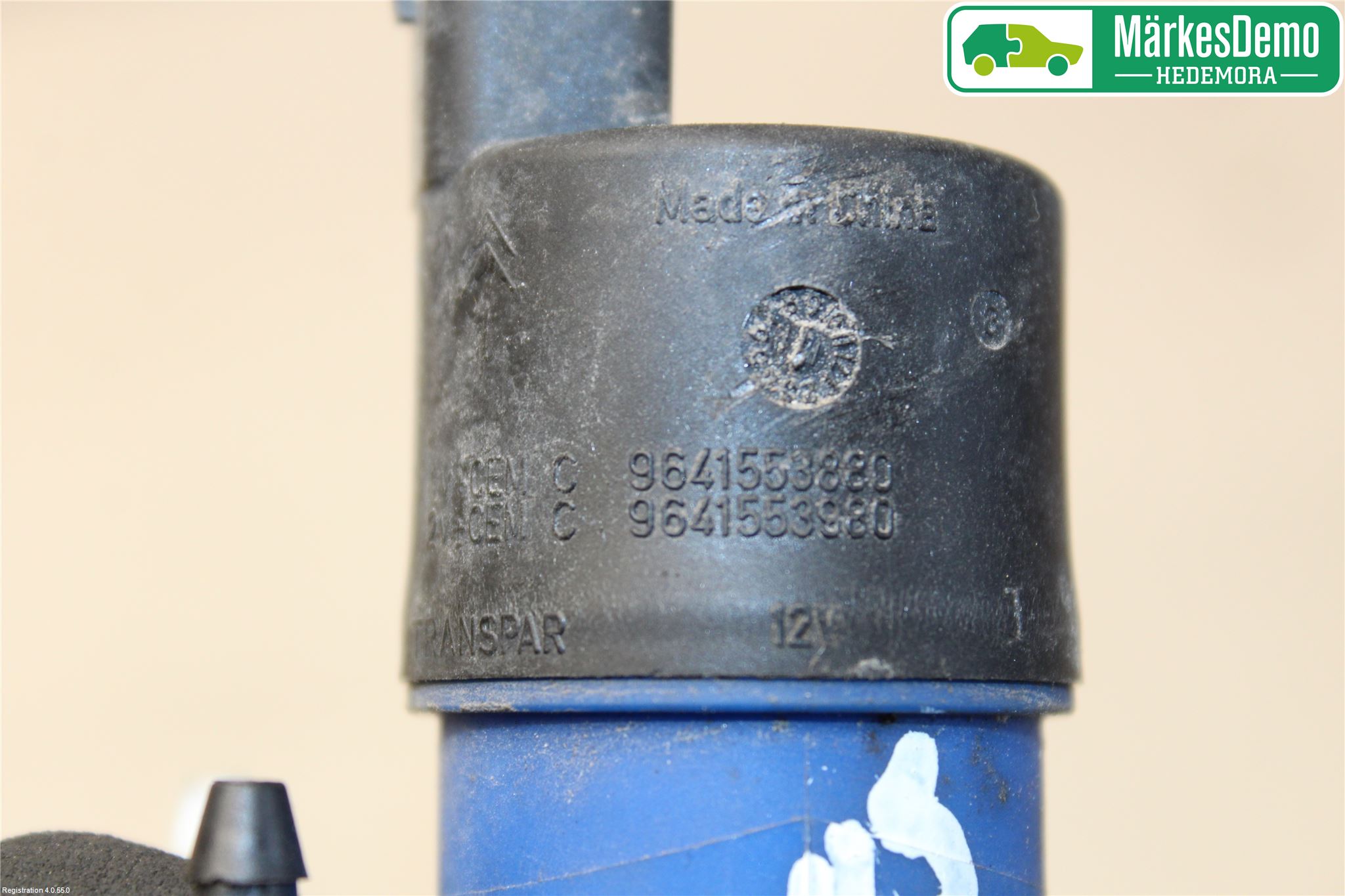 Renault CLIO III  09-12 Spolarpump Vindruta