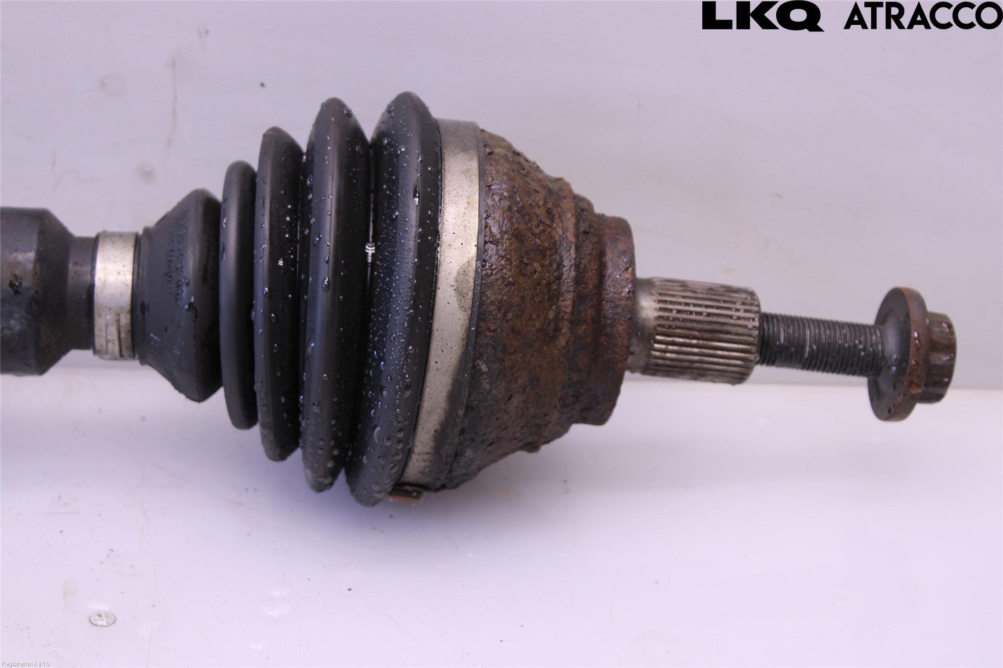 Volkswagen VW PASSAT 11-14 Drivaxel Fram Höger