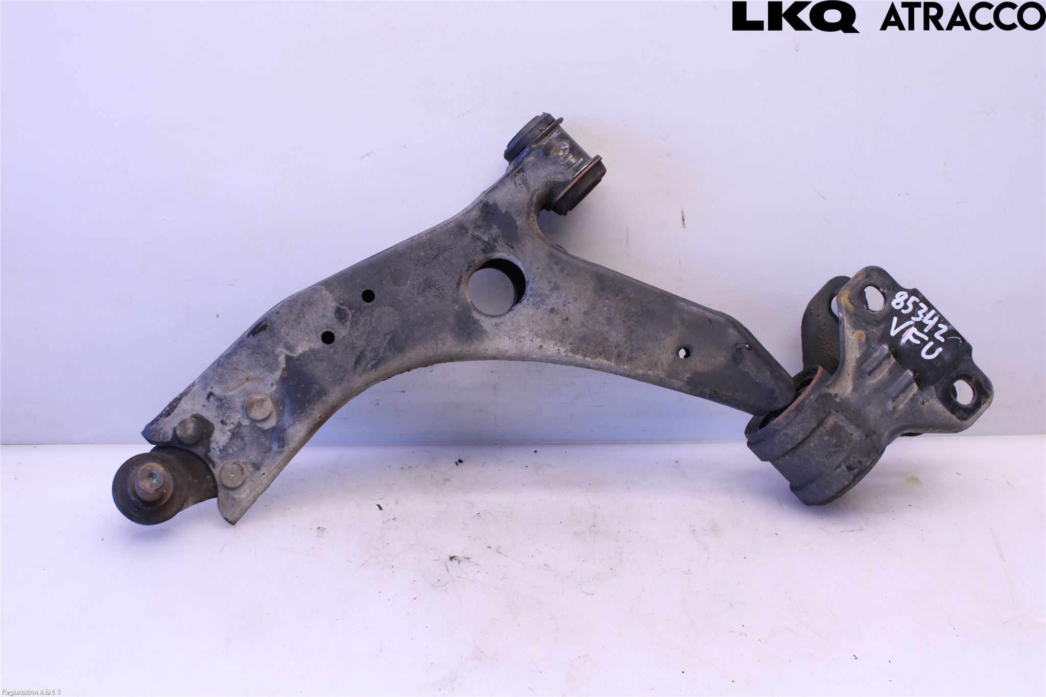 Ford FOCUS 15-18 Bärarm Fram Undre Vä