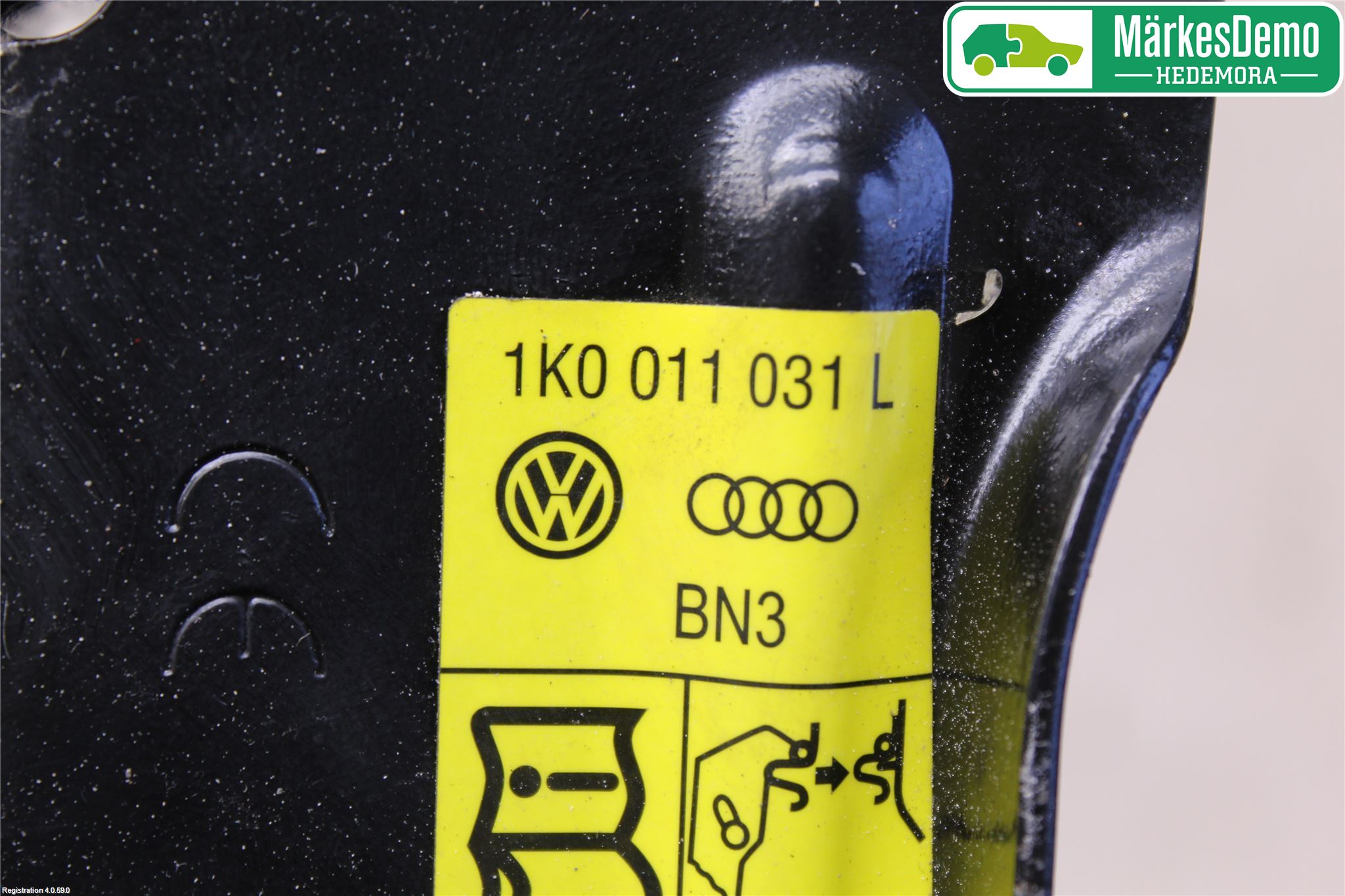 Volkswagen VW GOLF VI 09-13 Domkraft