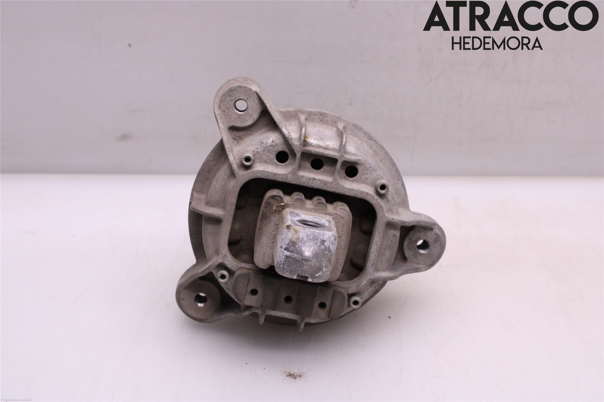 BMW 5 F10/F11/F18 09-17 Motorfäste