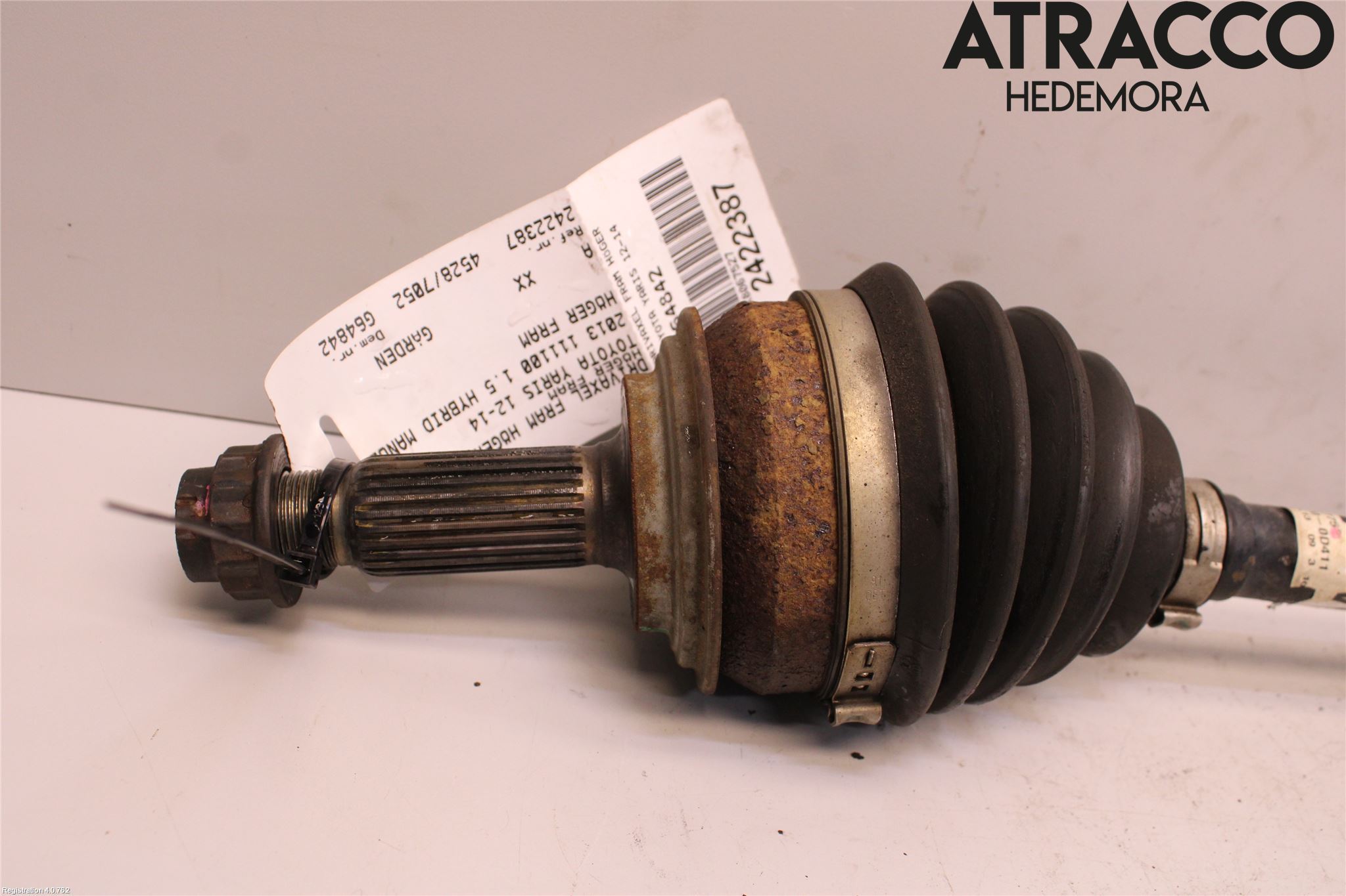 Toyota YARIS XP130 12-14 Drivaxel Fram Vänster