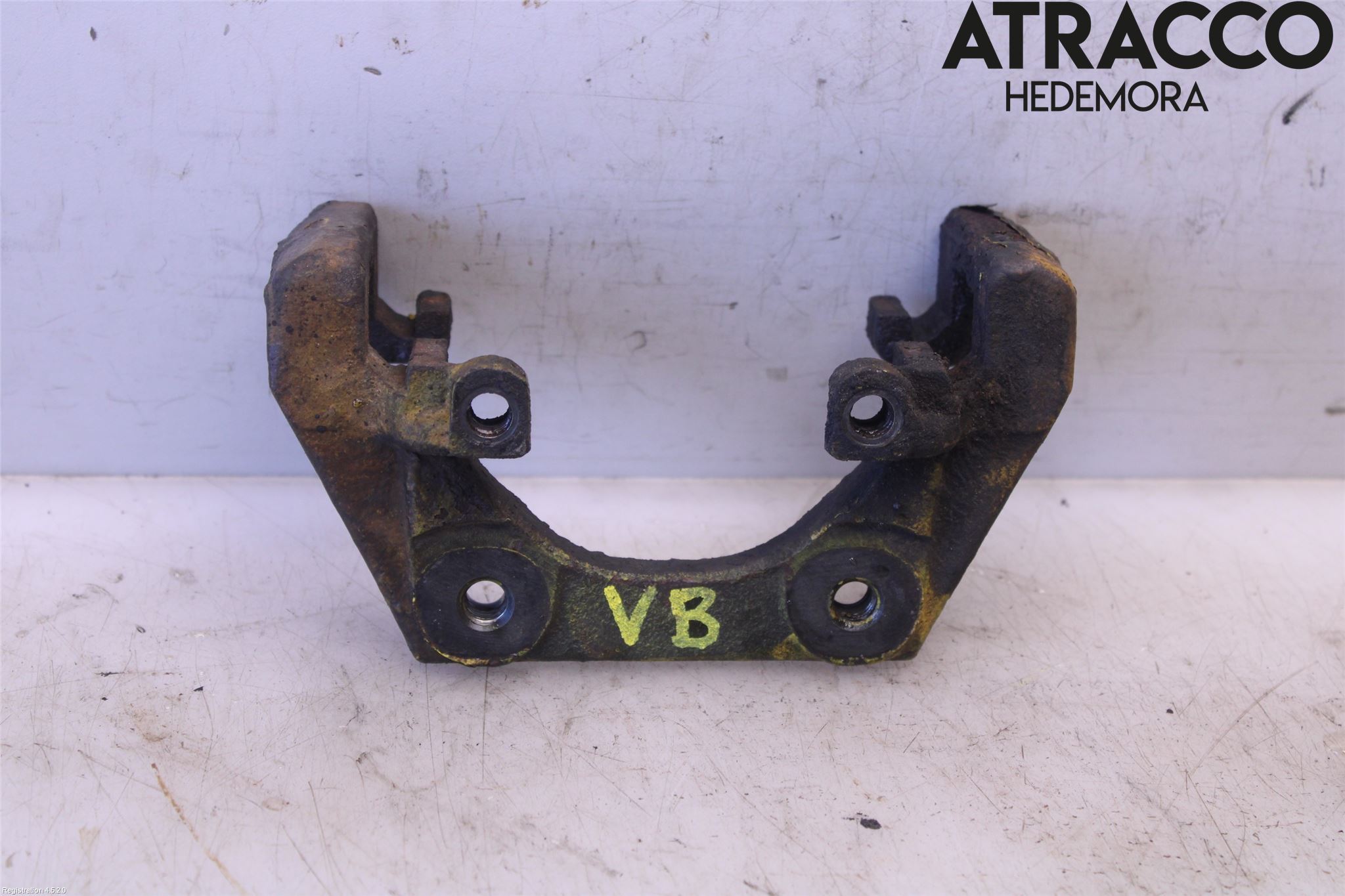 BMW 3 E46      98-05 Bromsokshållare