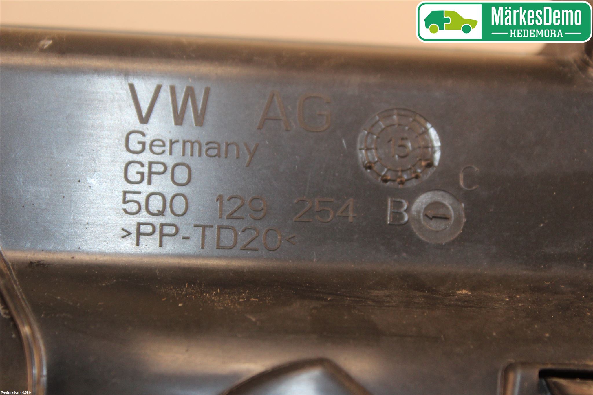 Volkswagen VW PASSAT 15-19 Deflektor Plåt-Plast Kylning