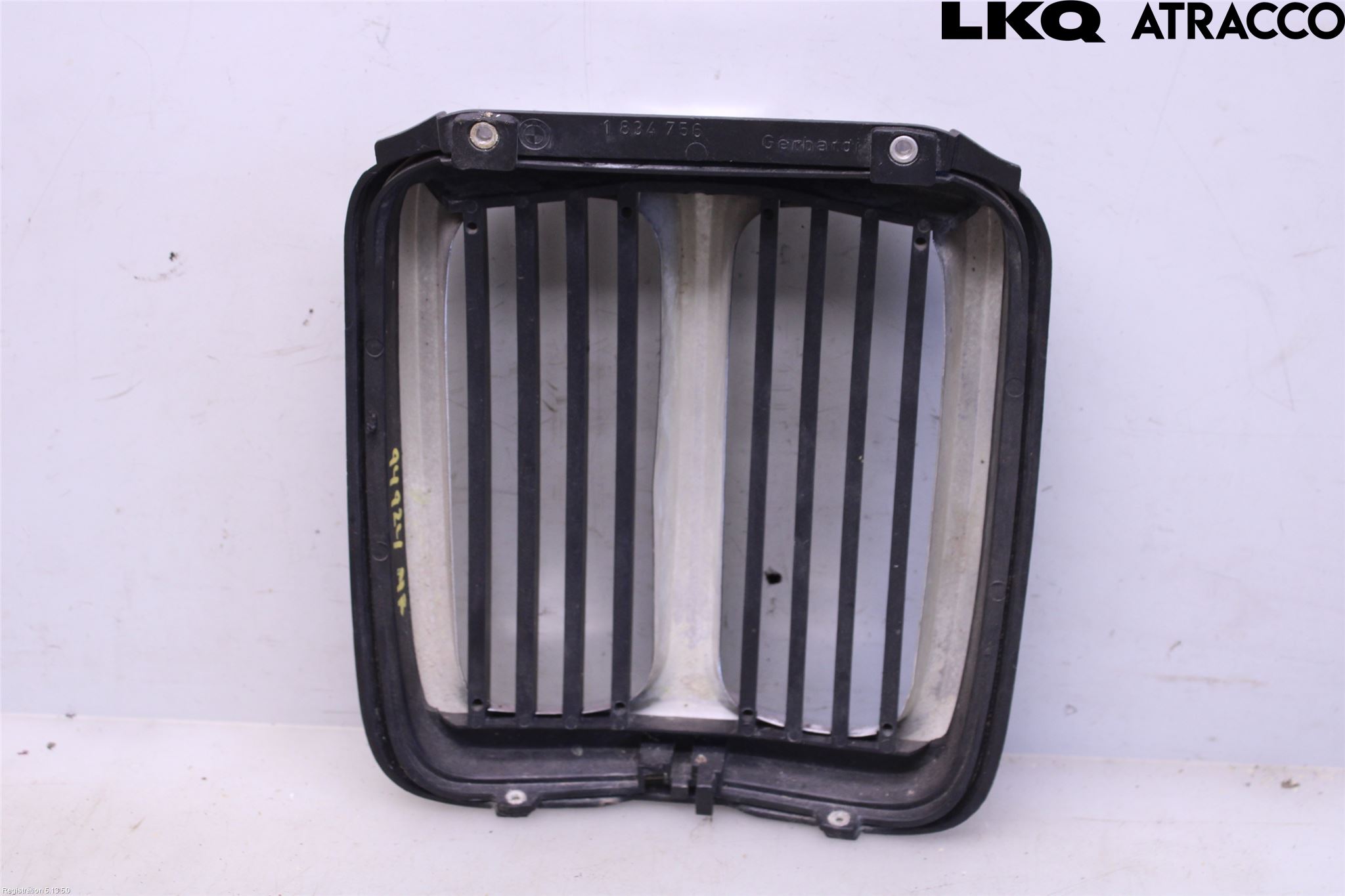 BMW 3 E21      75-83 Grill Komp