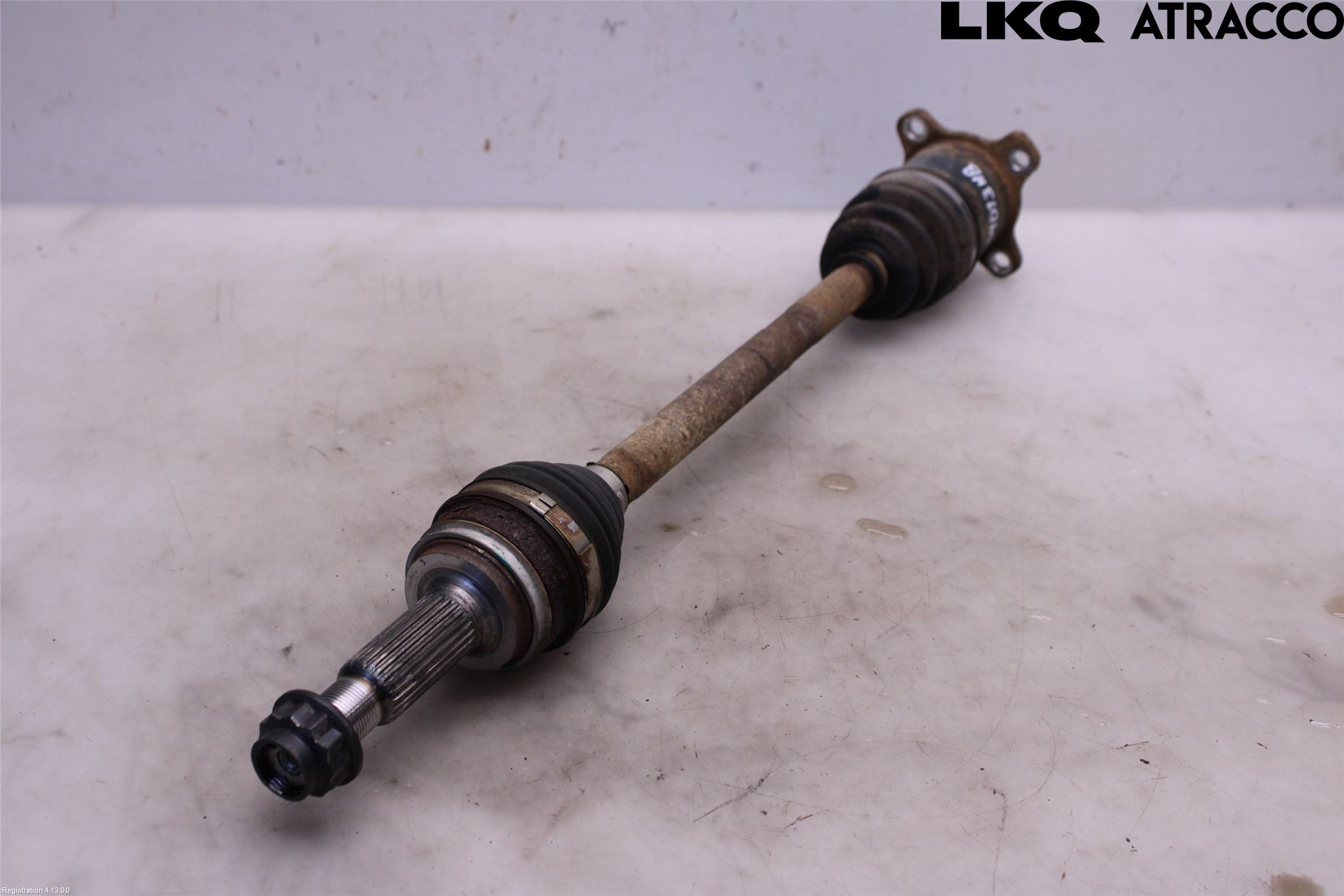 Toyota YARIS CROSS XP21 21- Drivaxel Bak Höger