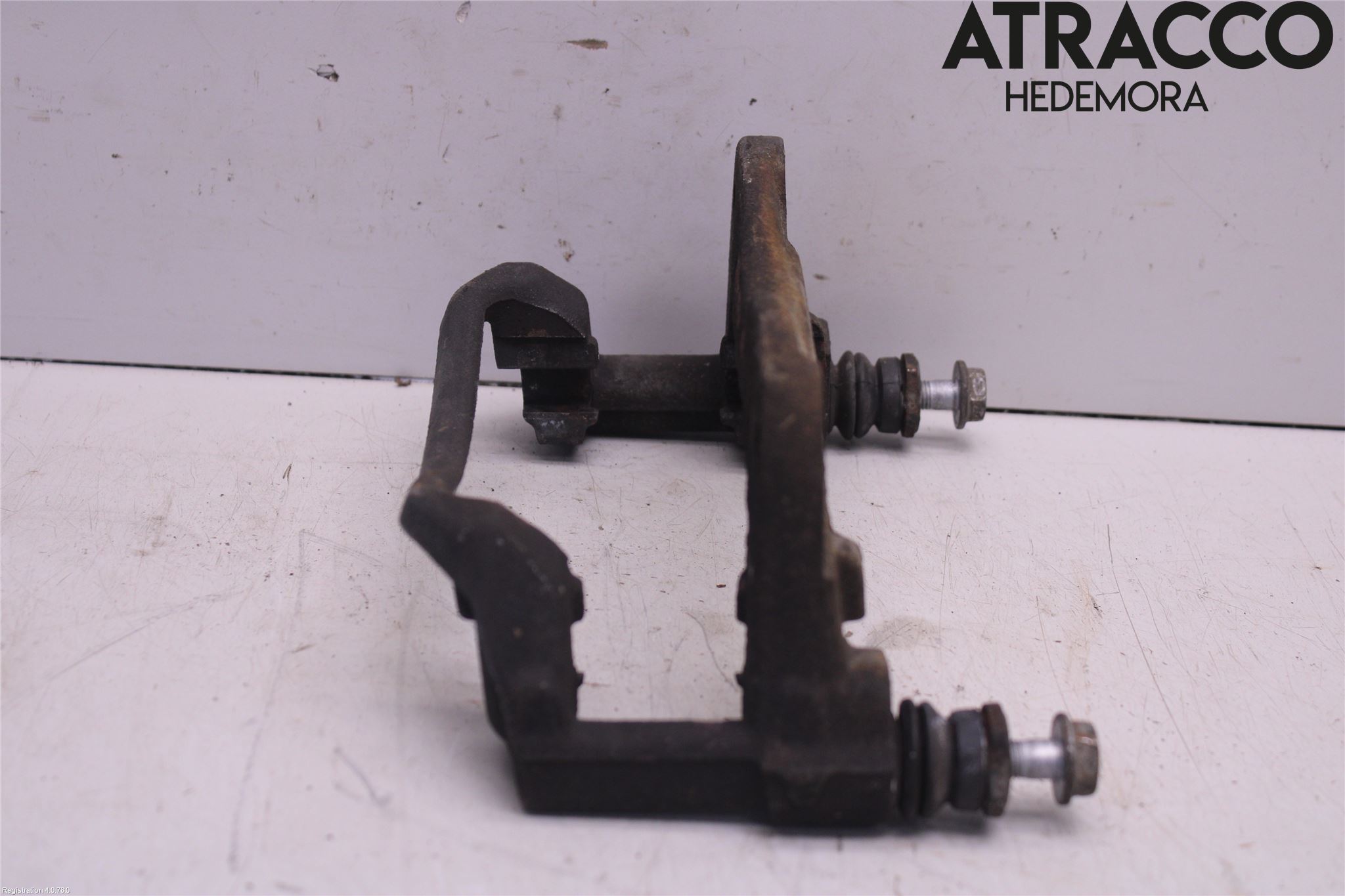 Toyota AURIS 13-19 Bromsokshållare