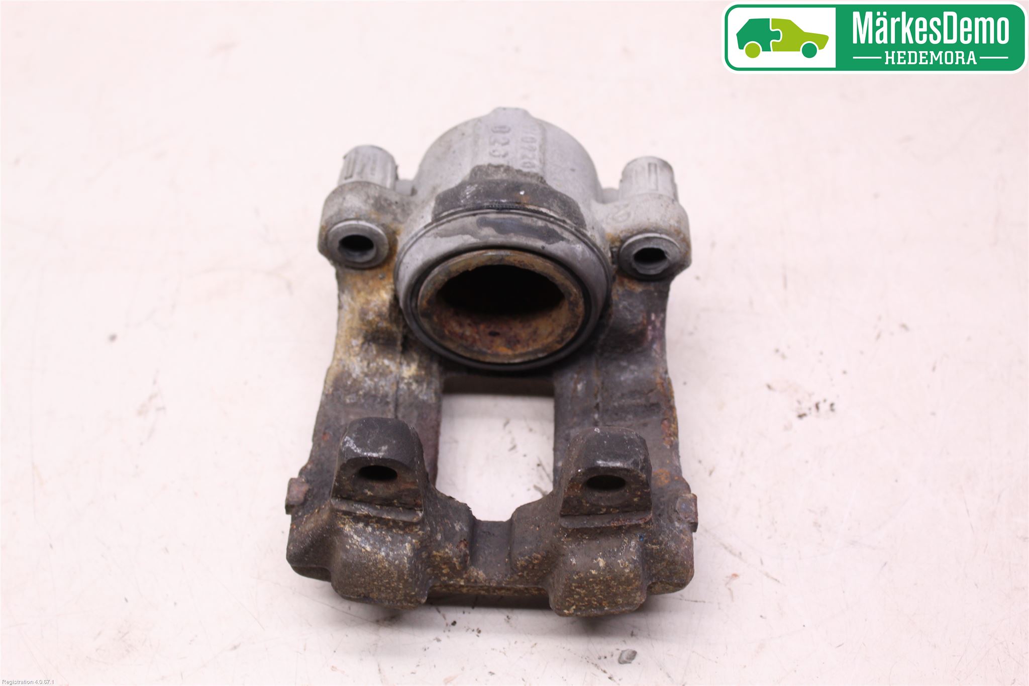 BMW 3 F30/F31/F80 12-19 Bromsok Fram Höger