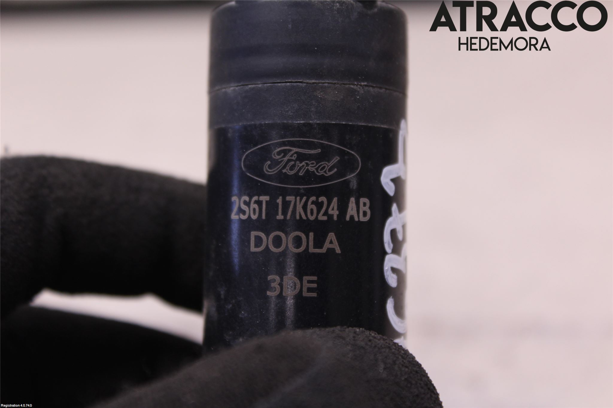 Ford TRANSIT    06-13 Spolarpump Vindruta