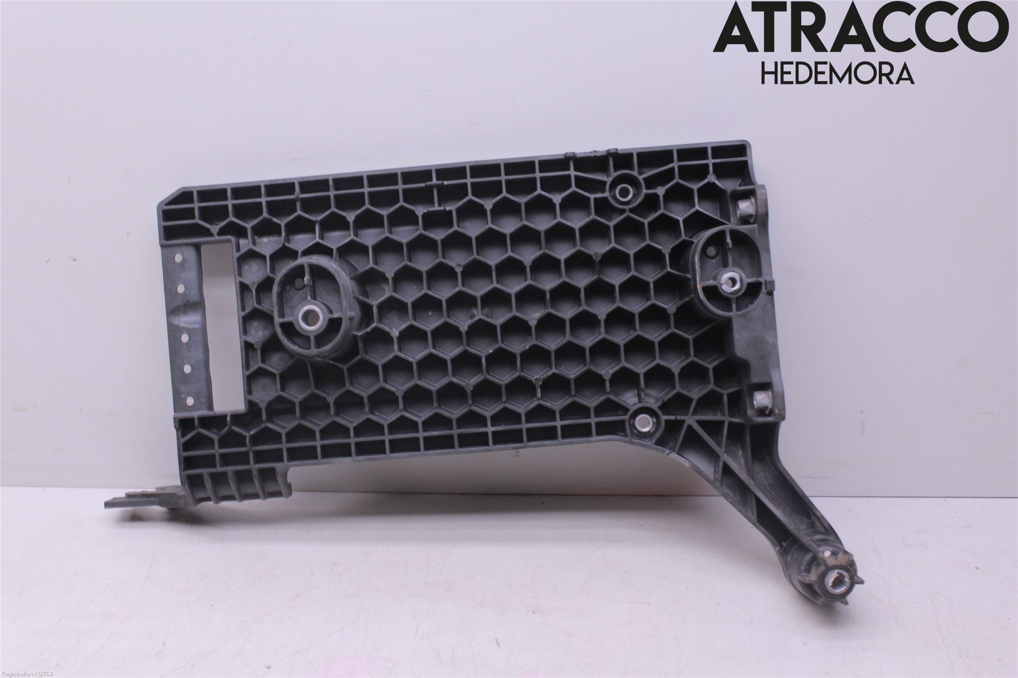 Volkswagen VW PASSAT 15-19 Batterilåda-Fäste-Hållare