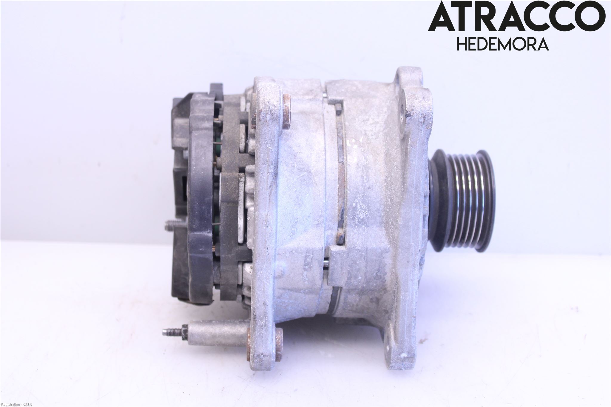 Volkswagen VW CADDY      04-10 Generator