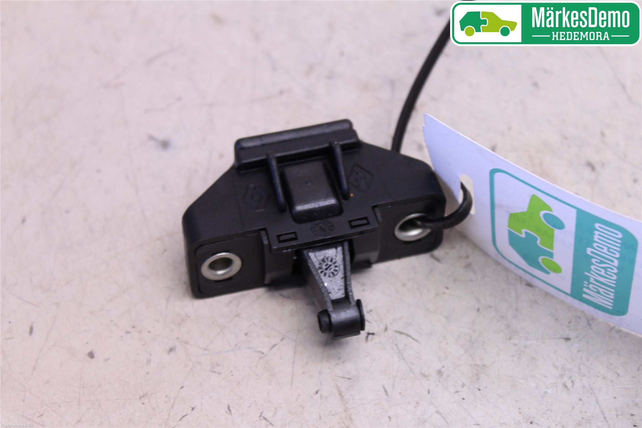 Dacia SANDERO/STEPWAY 13-20 Låskista Baklucka