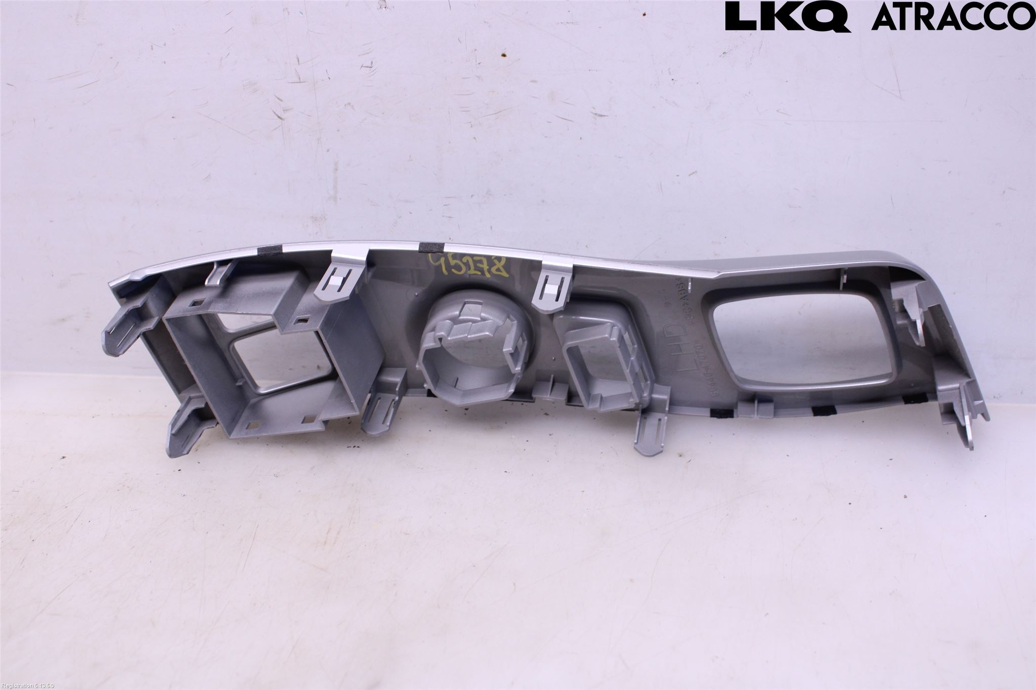 Toyota PRIUS+ ZVW40 12-20 Instrumentsarg