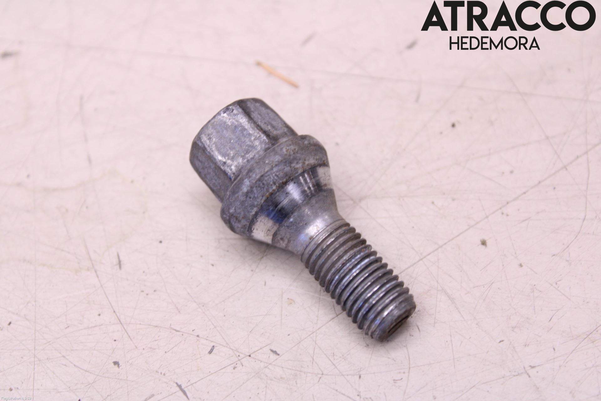 Nissan QASHQAI 14-17 Hjulmutter-Bult-Sats