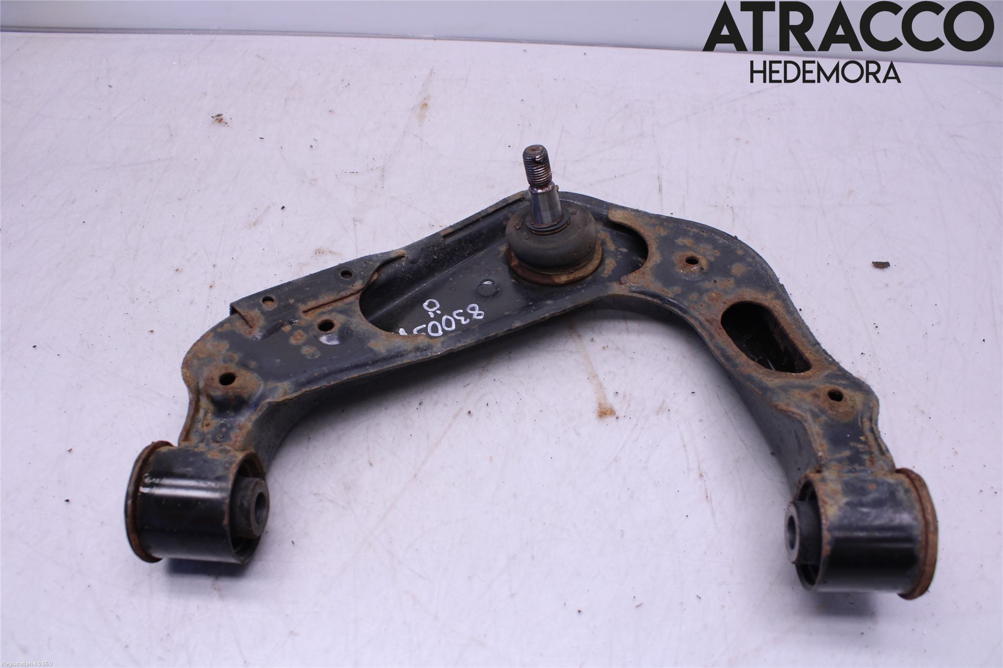 Nissan NAVARA 05-16 Bärarm Fram Övre Hö