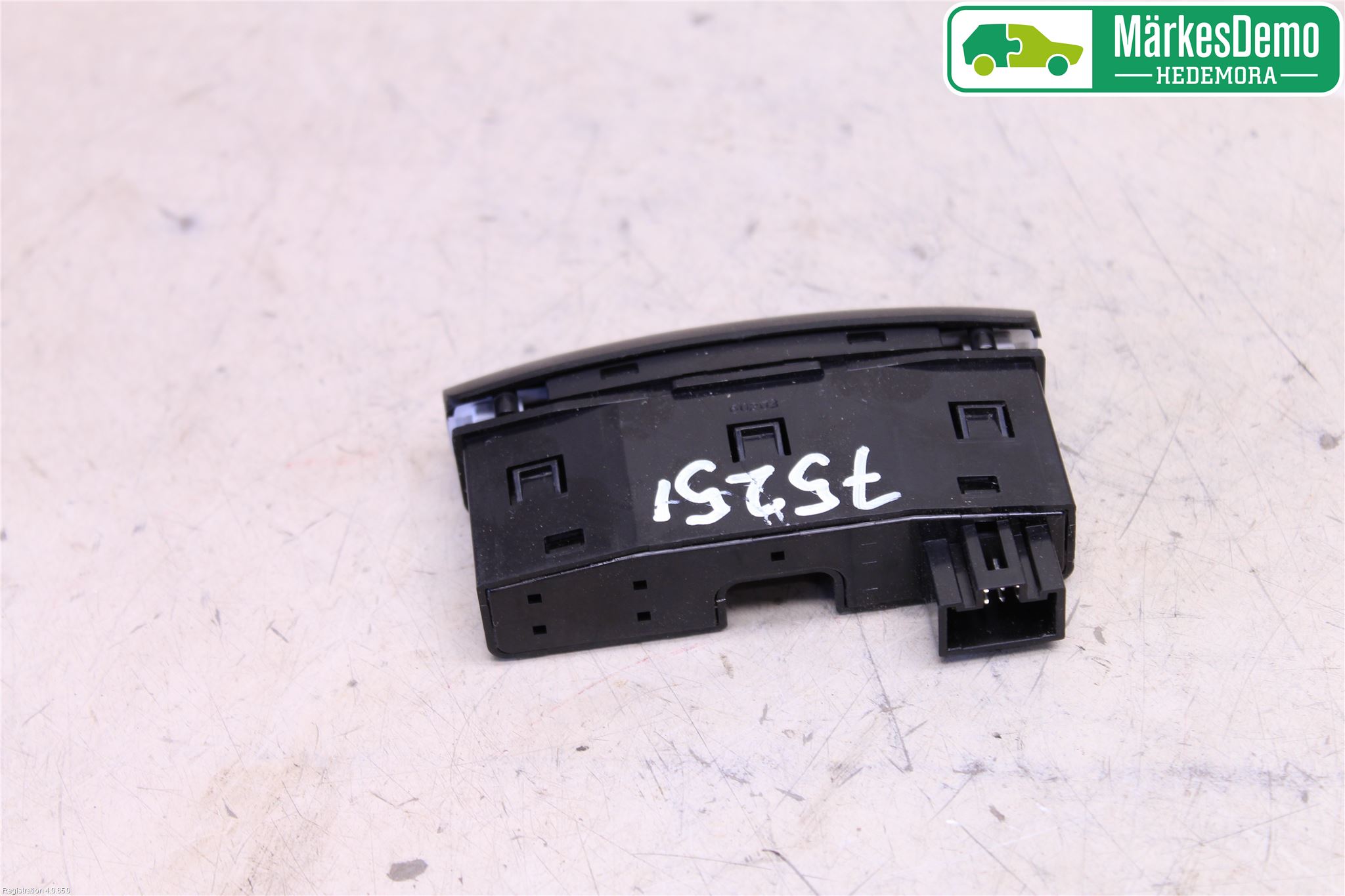 Kia RIO 12-16 Strömställare Stolvärme