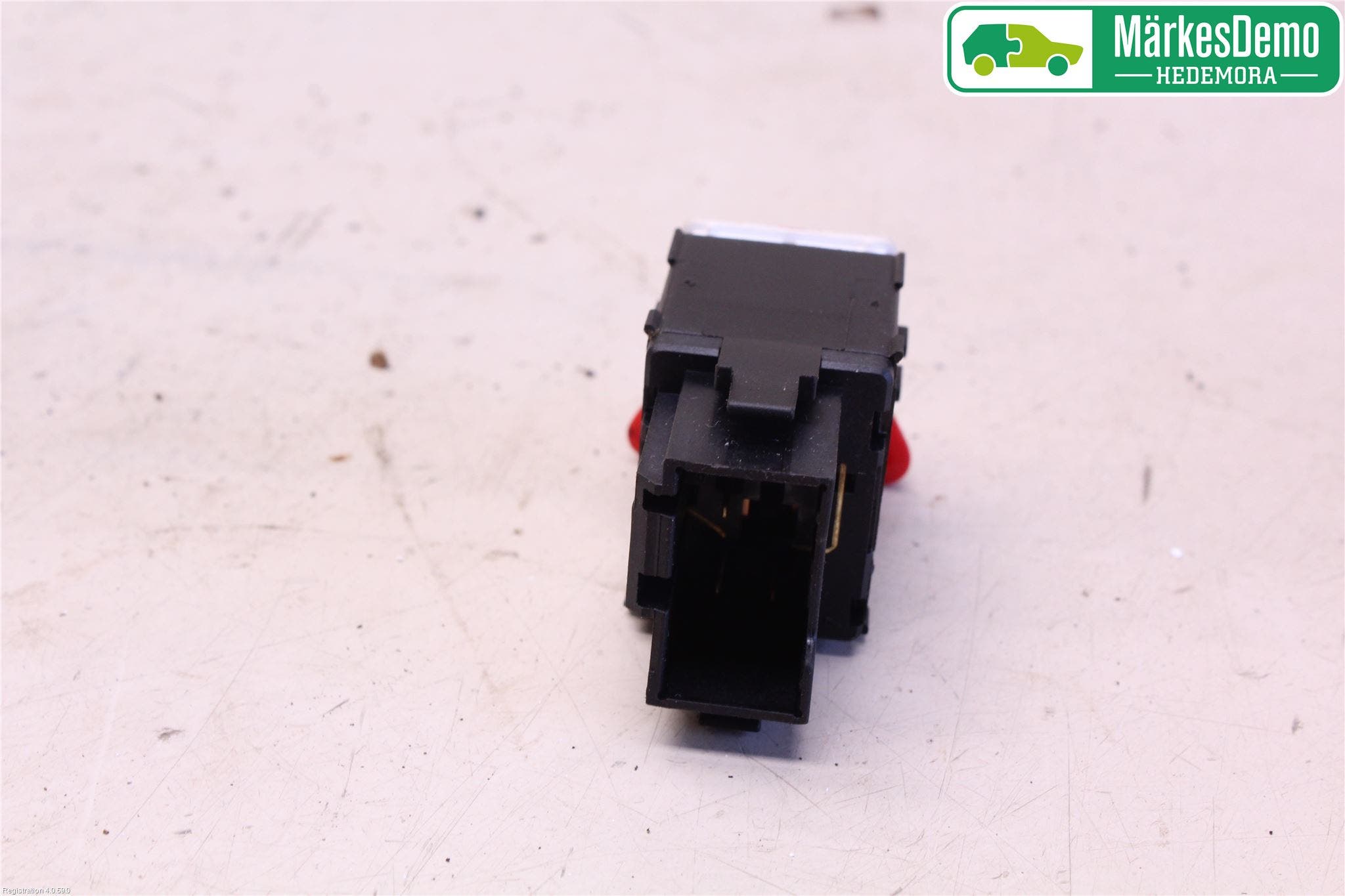 Volkswagen VW TRANSP/CARAVELLE (T5) 04-15 Strömställare Varnings