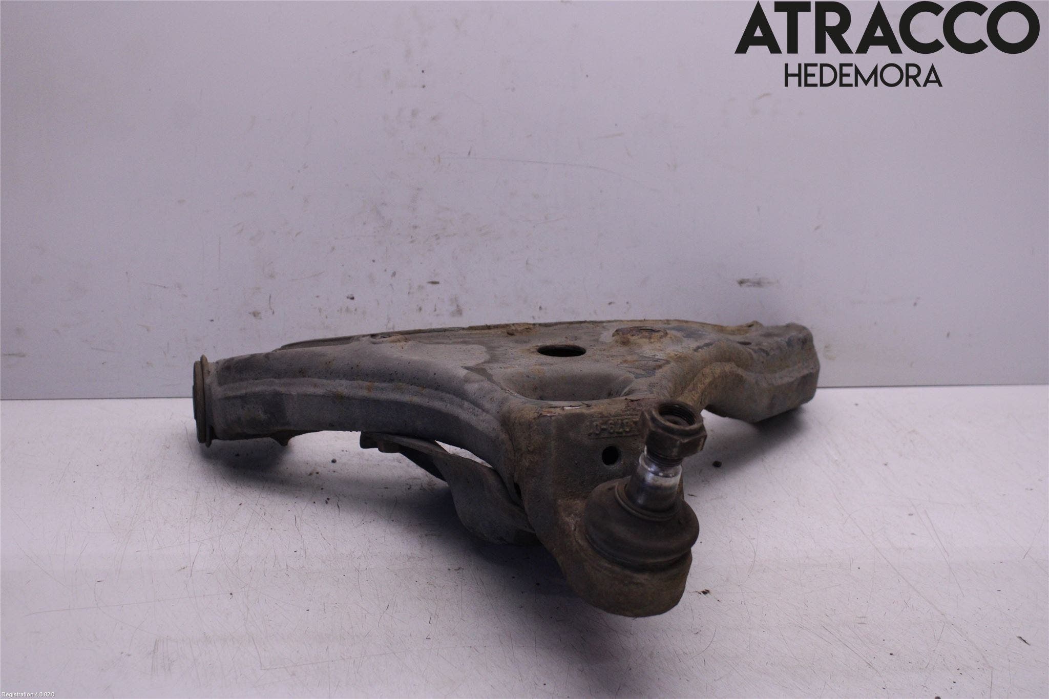 Mercedes-Benz MB SPRINTER (W906) 06-18 Bärarm Fram Undre Vä