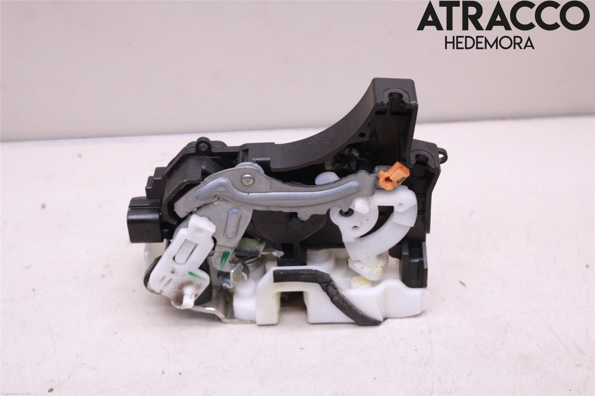 Mitsubishi L200 06-15 Låskista-Dörrlås