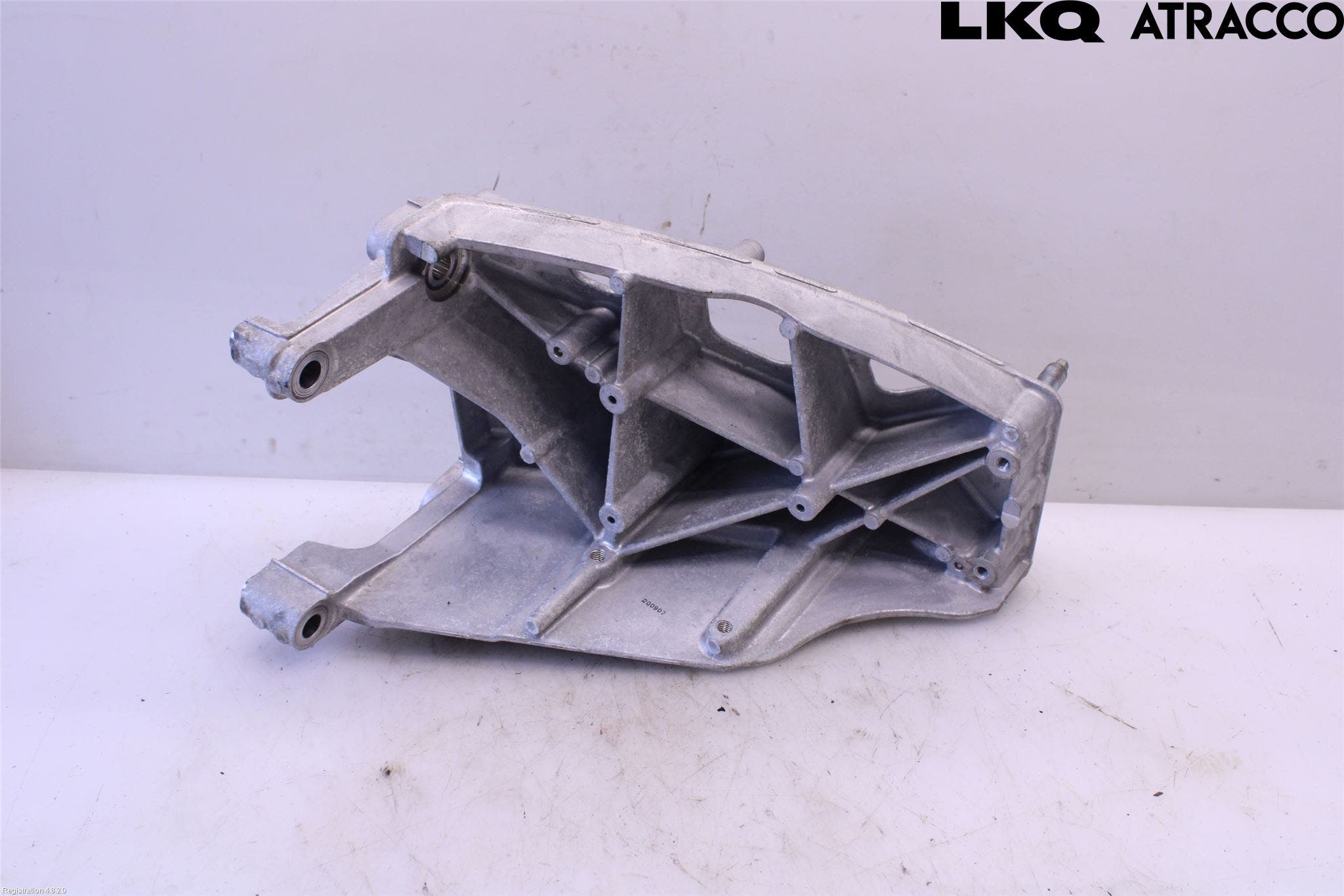 Mazda MX-30 20- Motorfäste