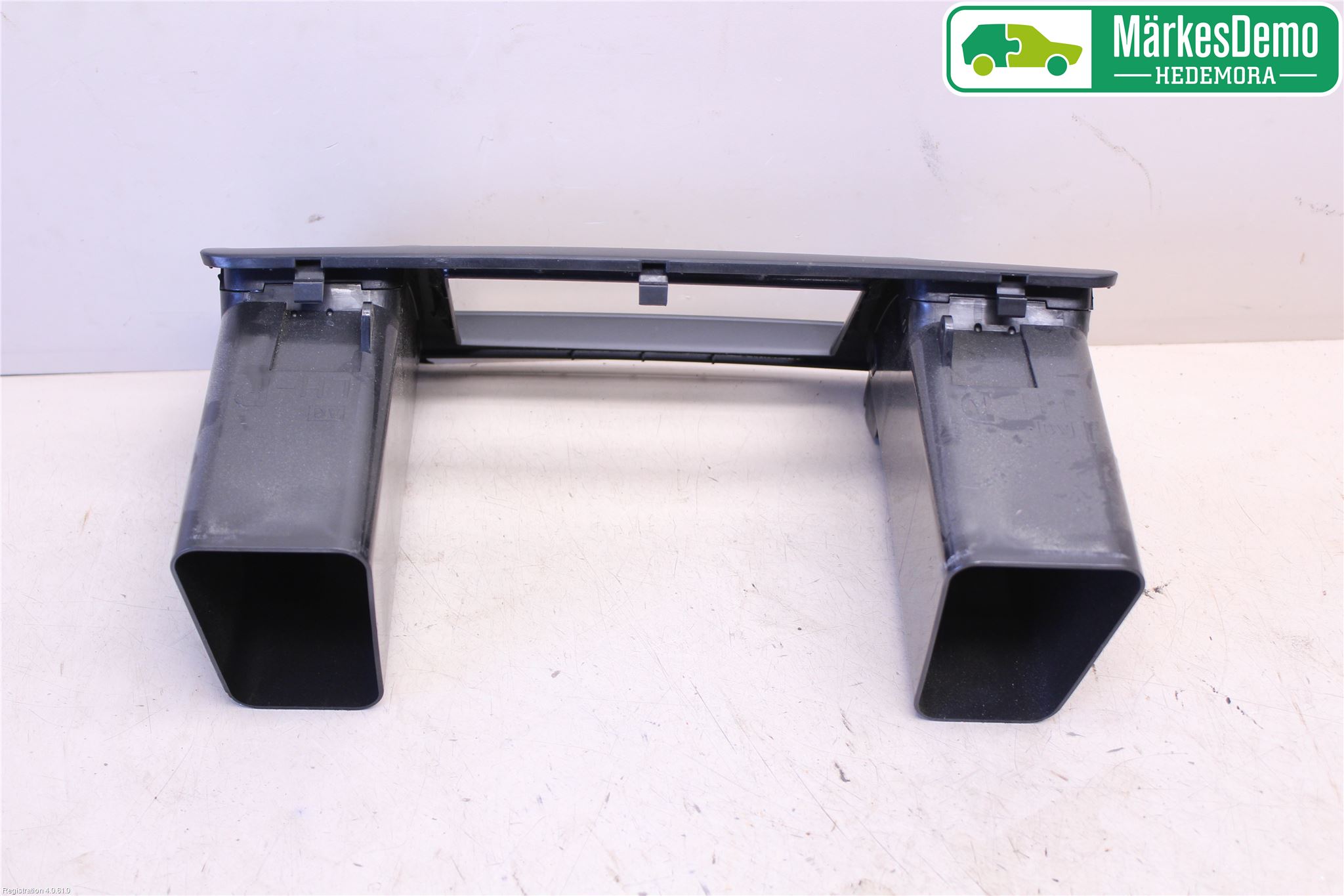 Subaru OUTBACK   07-09 Defrosterkanal-Munstycke