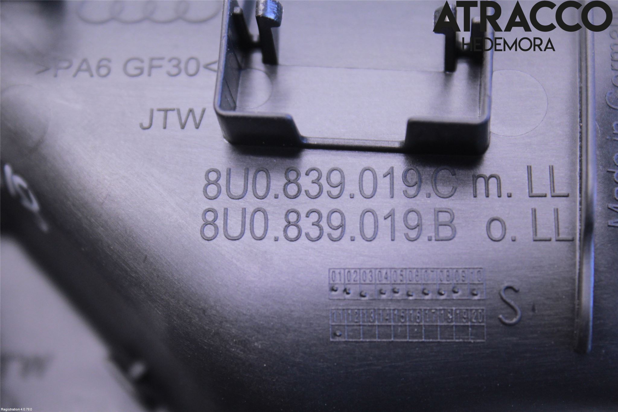 Audi Q3 8U 12-18 Dörrhandtag Inre Vä