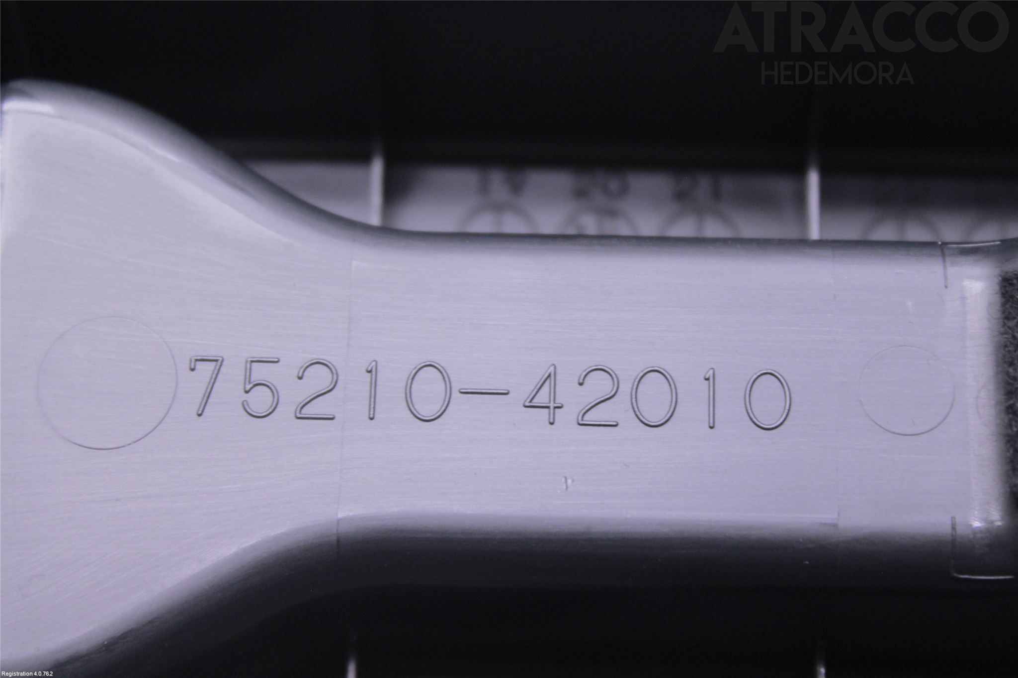 Toyota RAV4 19- Verktygsfack-Förvaring