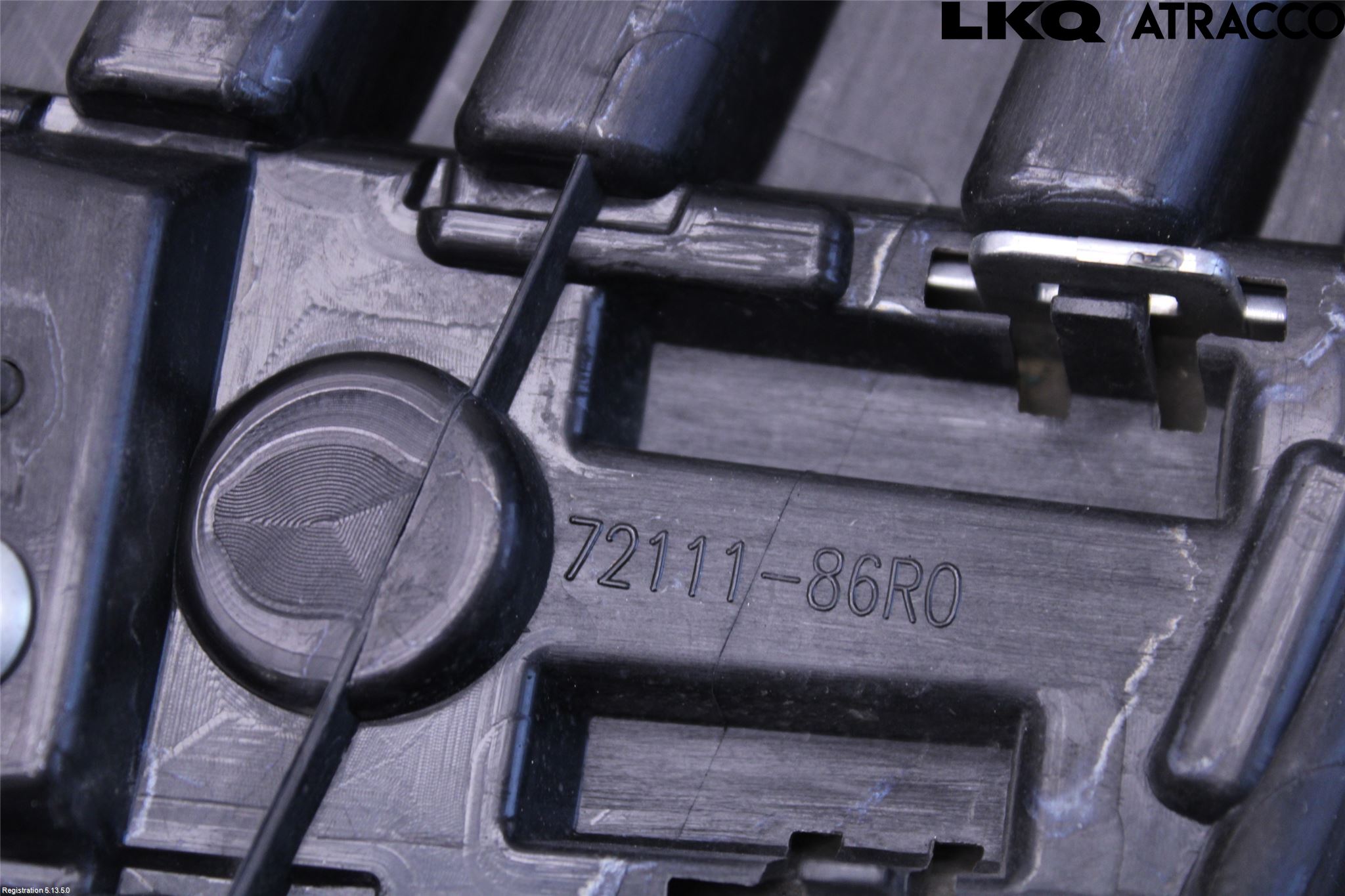 Suzuki VITARA 15- Grill Komp