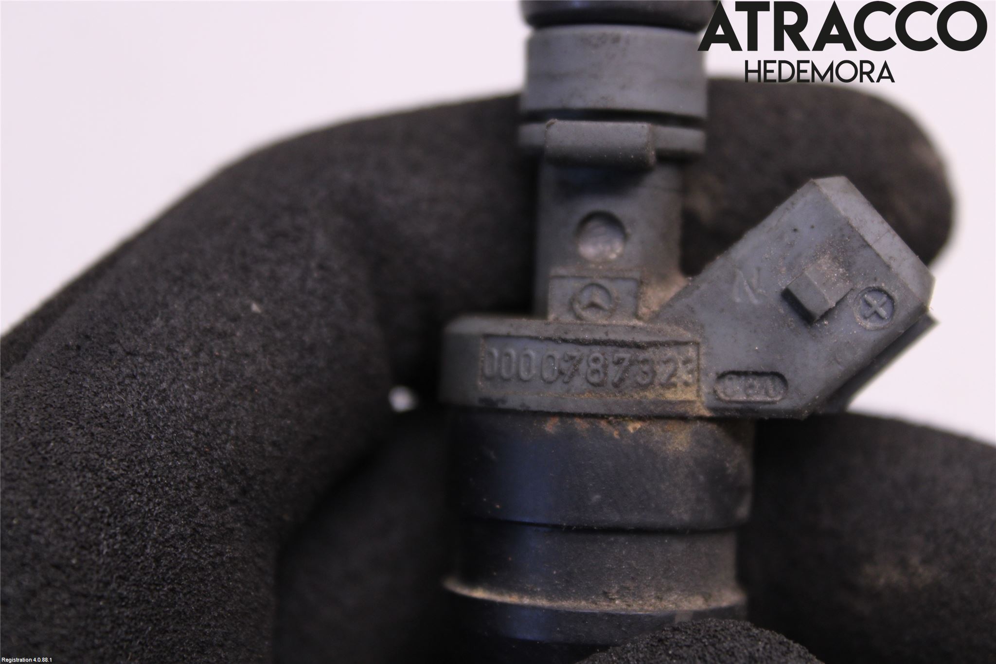 Mercedes-Benz MB 200-500  (W124) 86-96 Injspridare