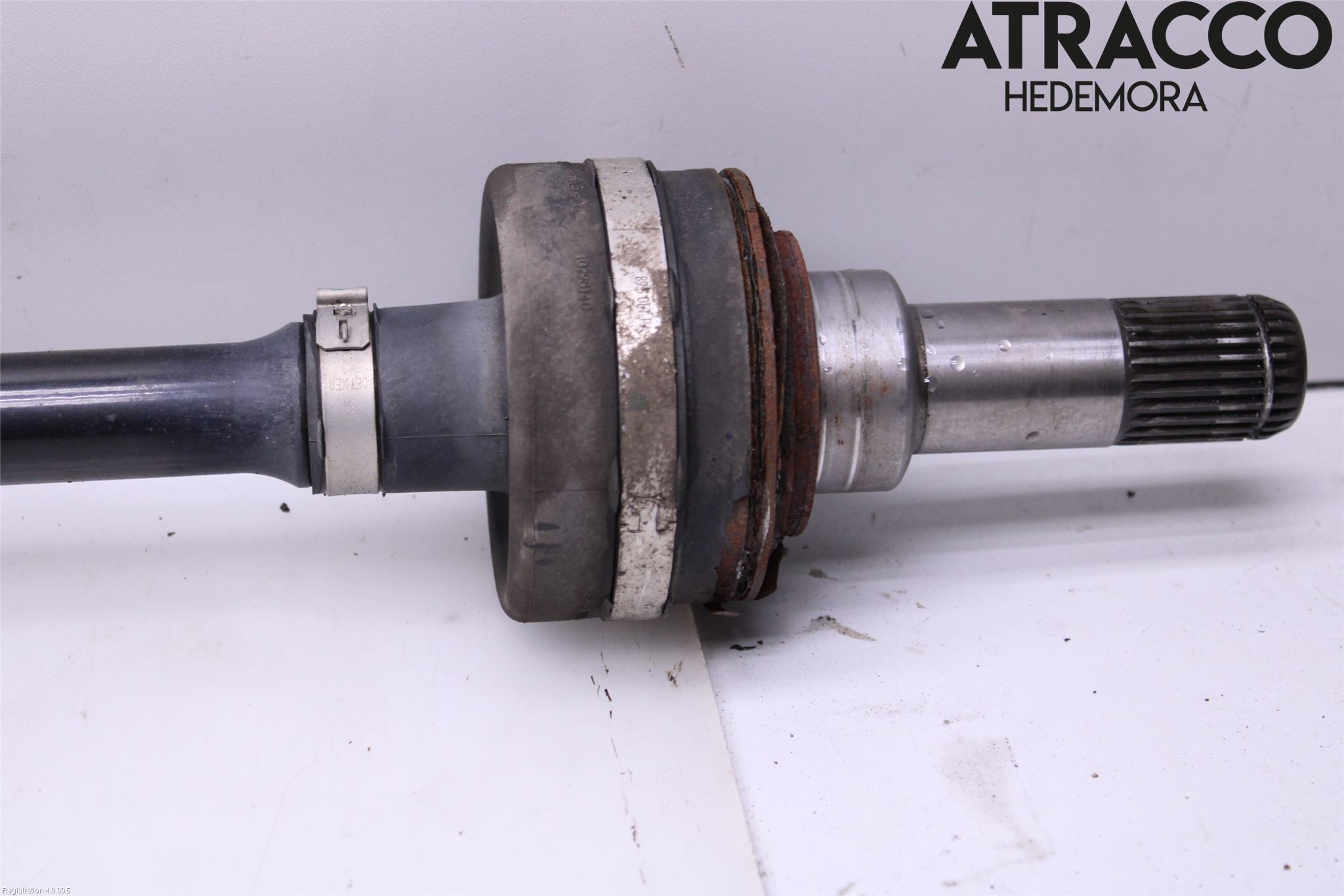 BMW 5 G30/G31/F90 17-23 Drivaxel Bak Höger