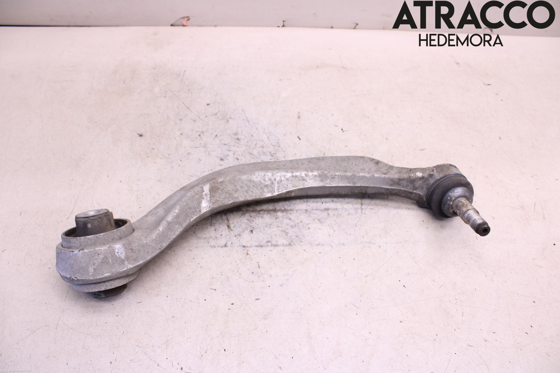 BMW 5 F10/F11/F18 09-17 Bärarm Fram Undre Hö