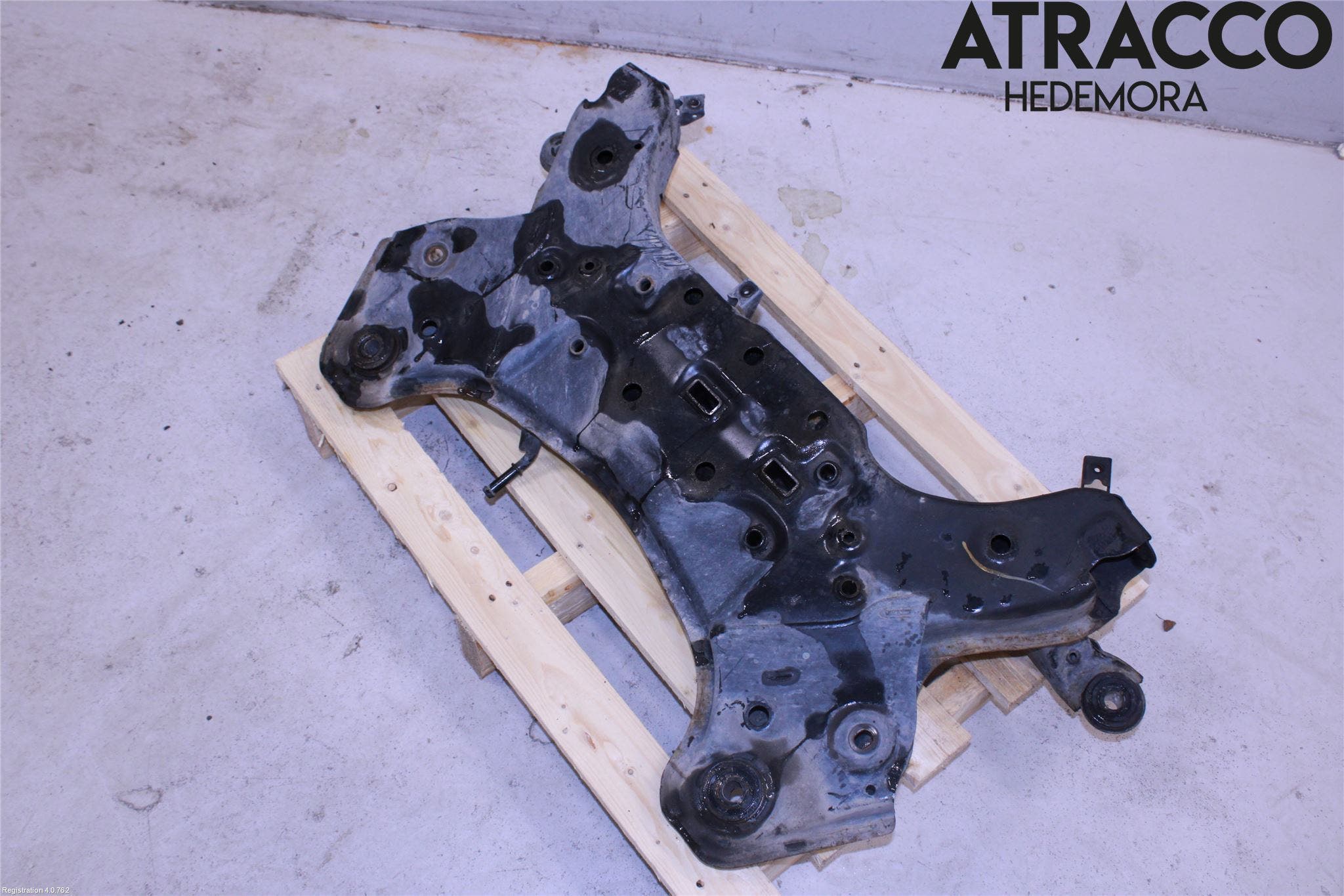 Kia CARENS III 13-19 Framvagnsbalk