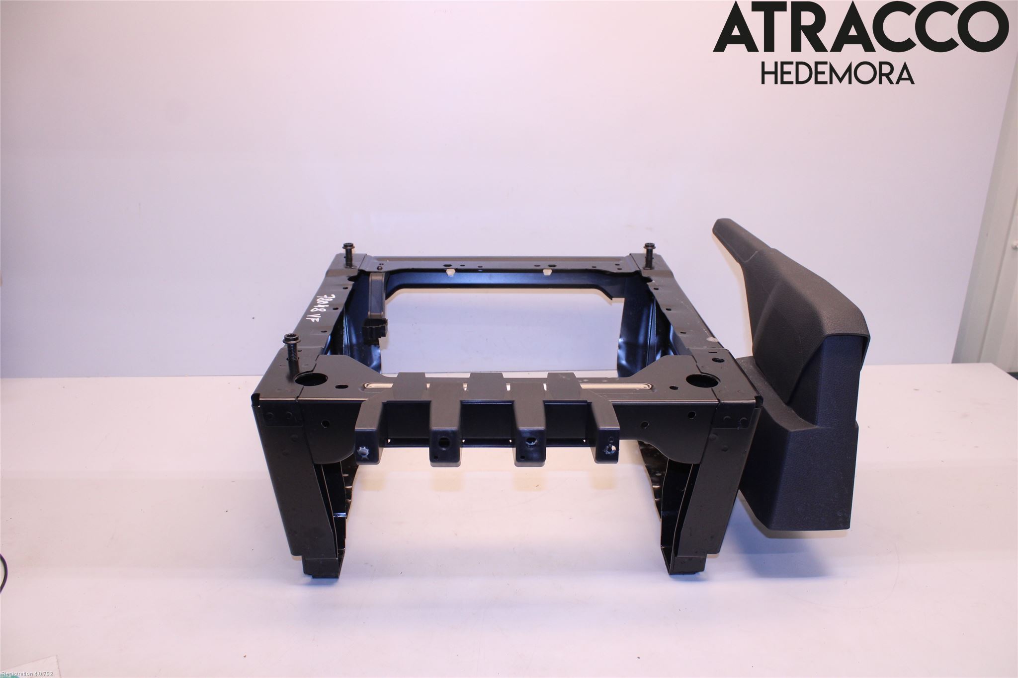 9553 Inredning Stolsunderrede