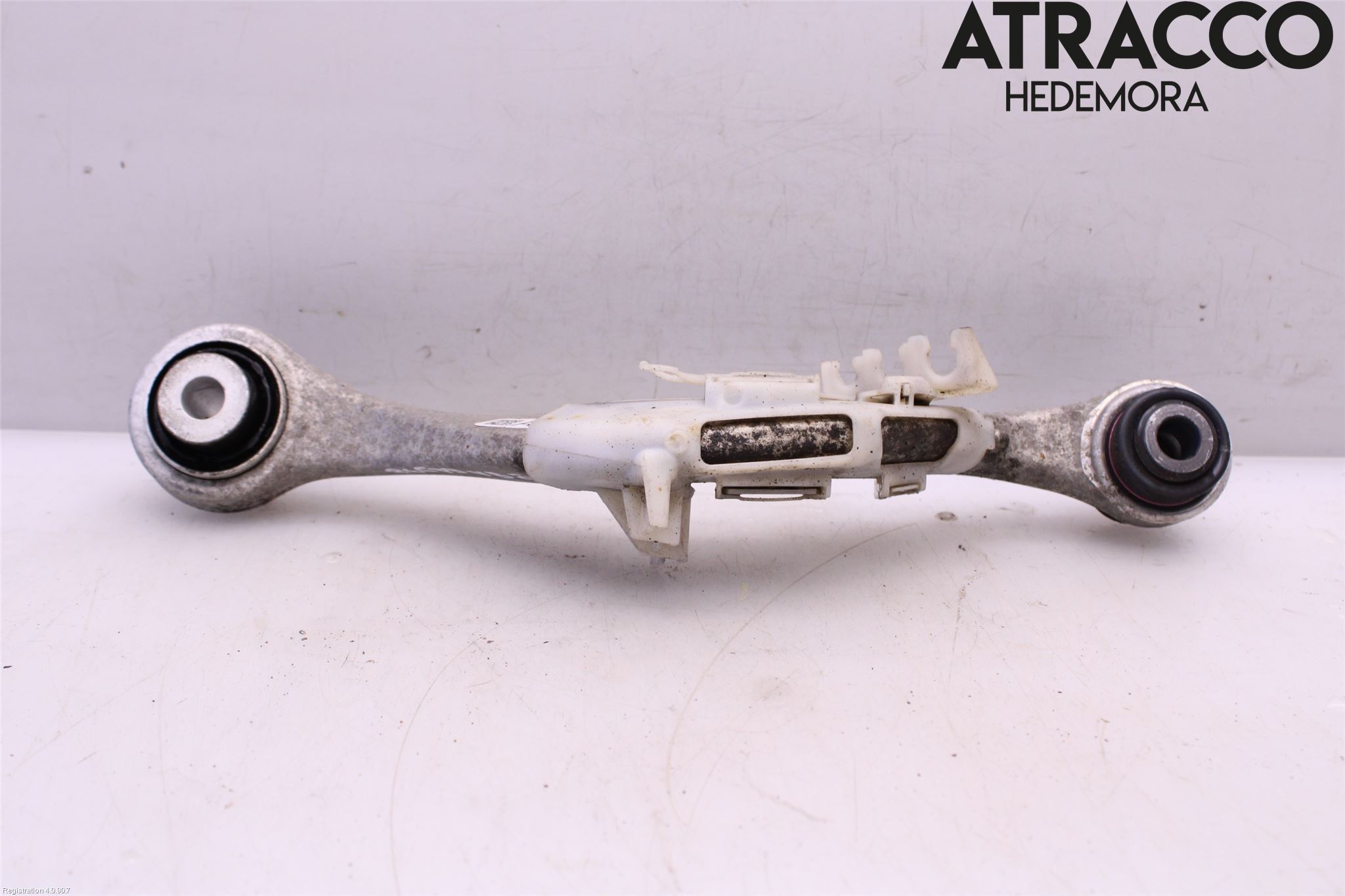 BMW 5 G30/G31/F90 17-23 Bärarm Bak Övre Vänster