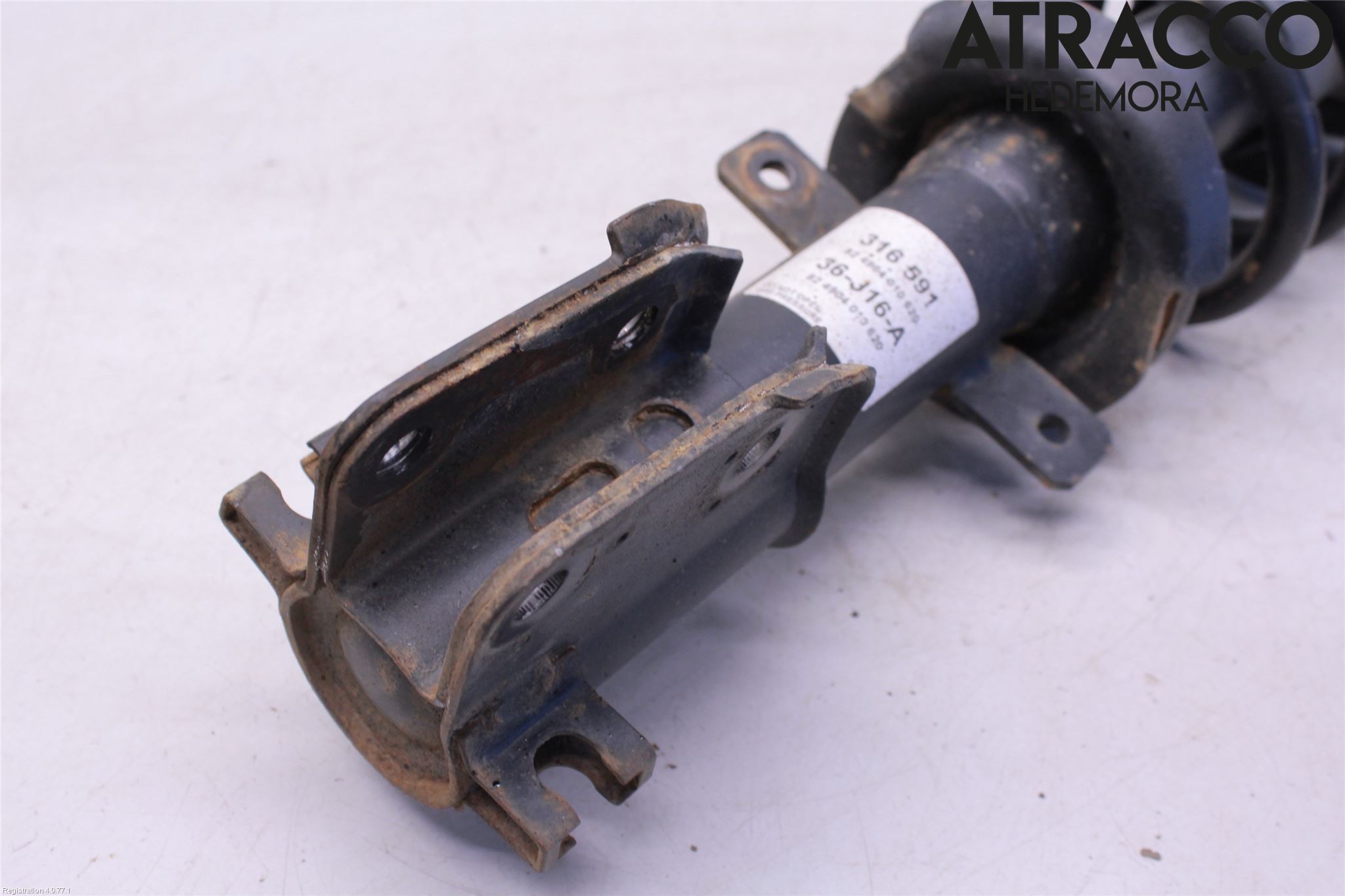 Nissan PRIMASTAR Fjäderben Fram Höger