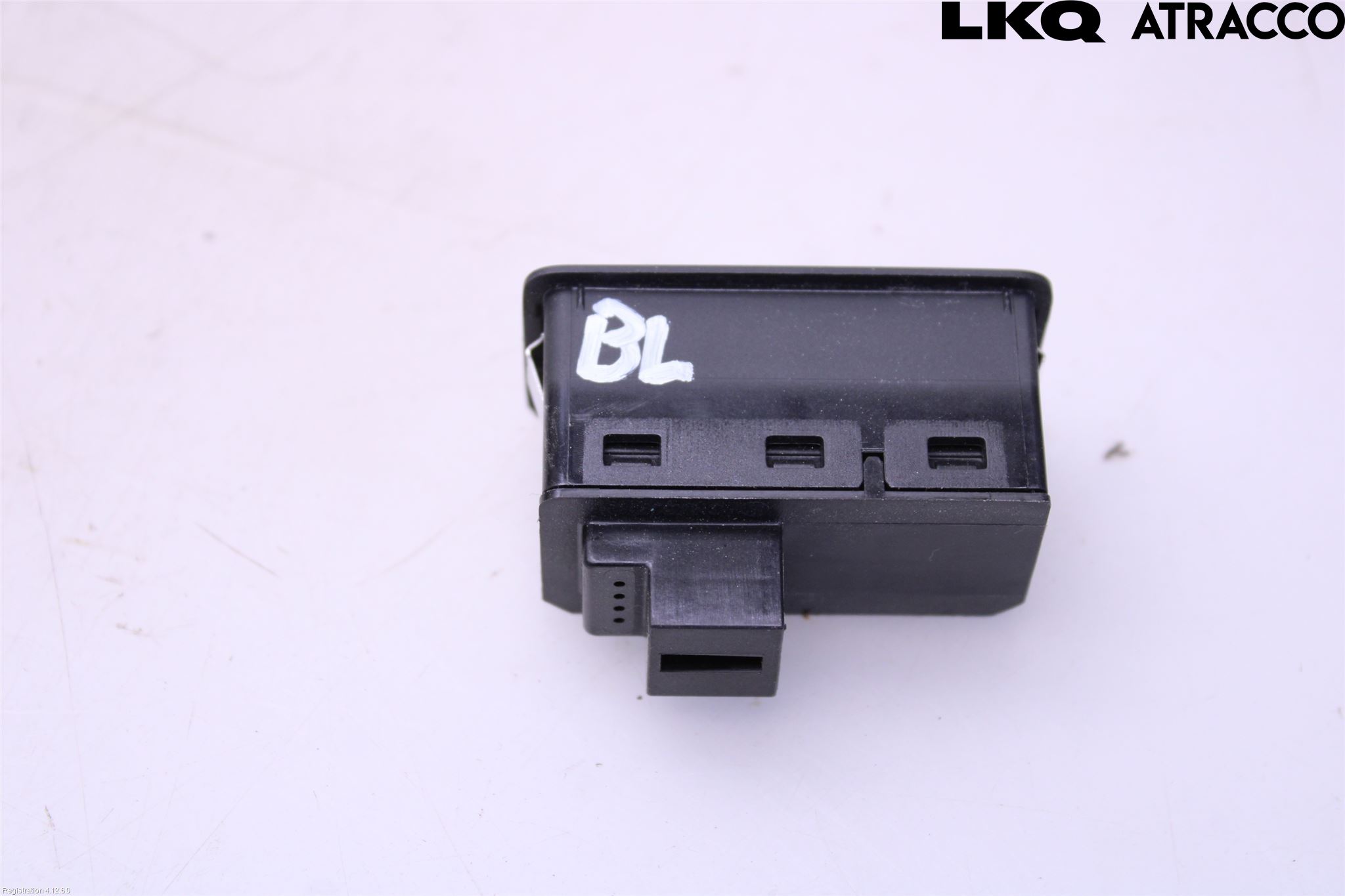 Audi A6 ALLROAD 12-18 Strömställare Baklucka