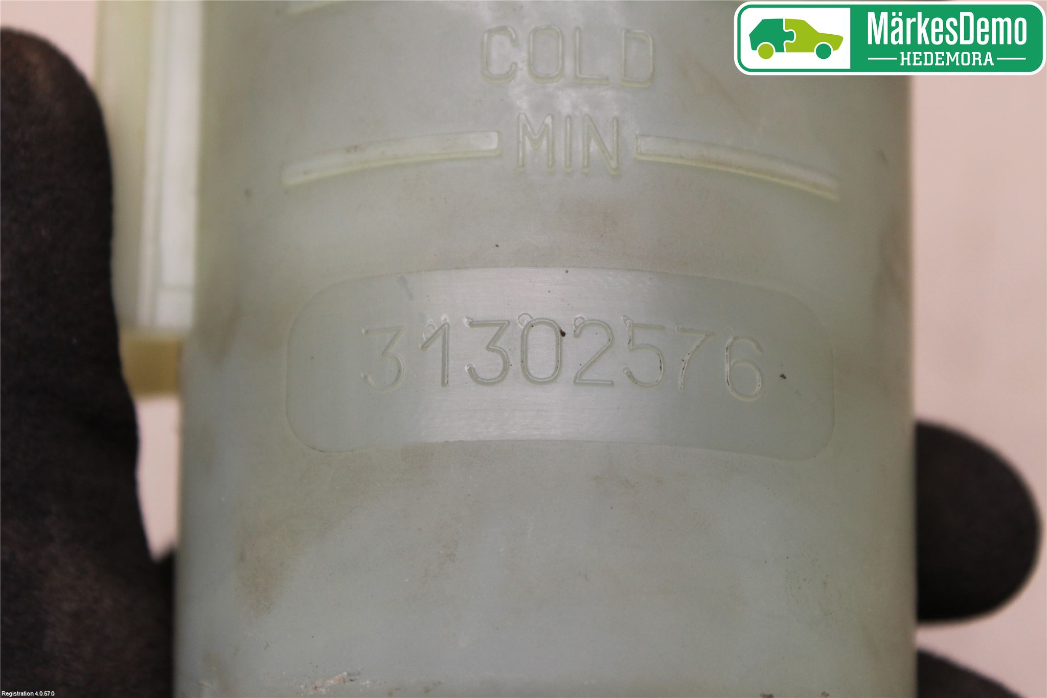 Volvo XC70 14-16 Styrservooljebehållare