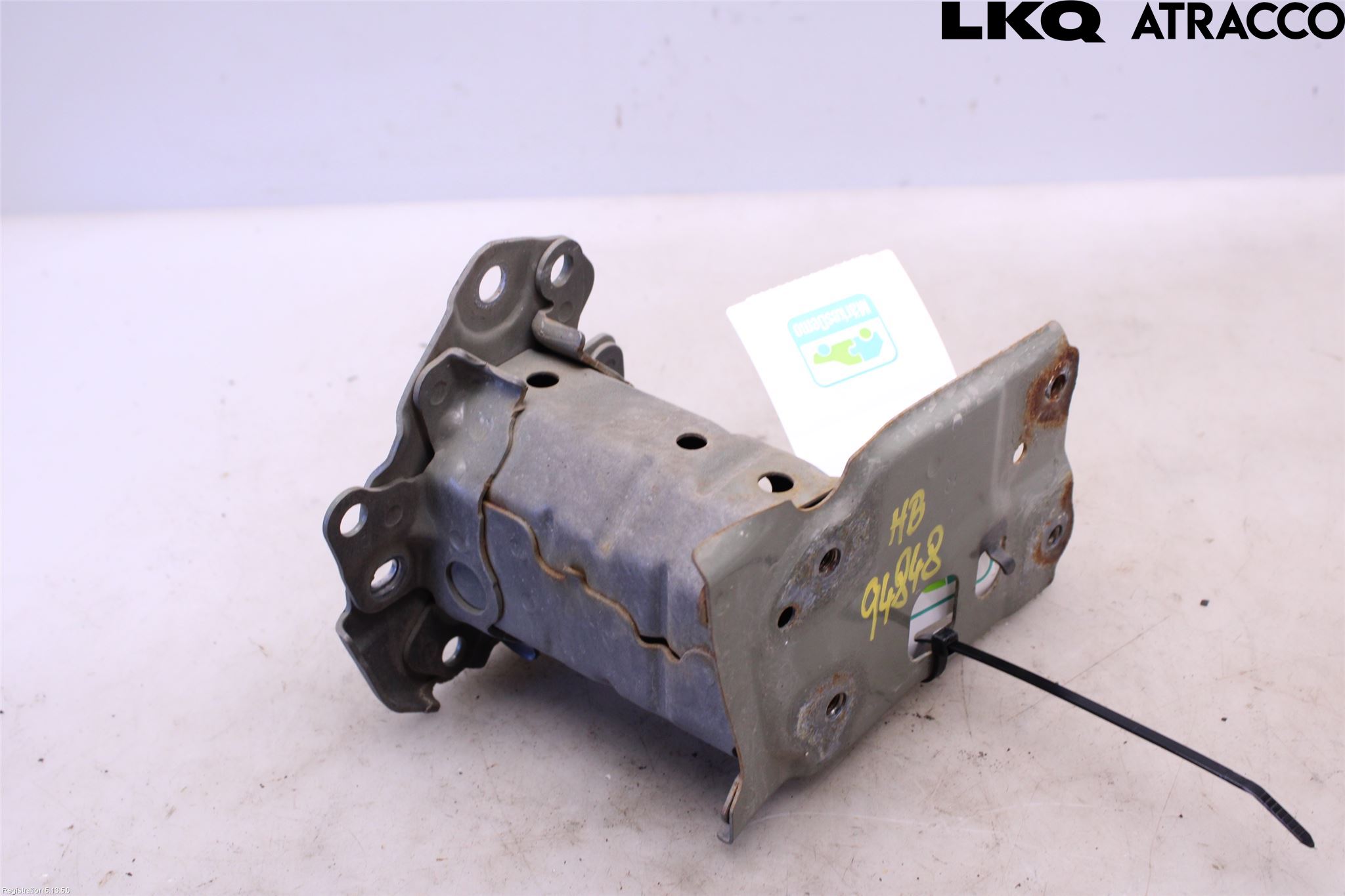 Toyota AURIS 13-19 Stötfångarbärjärn Bak