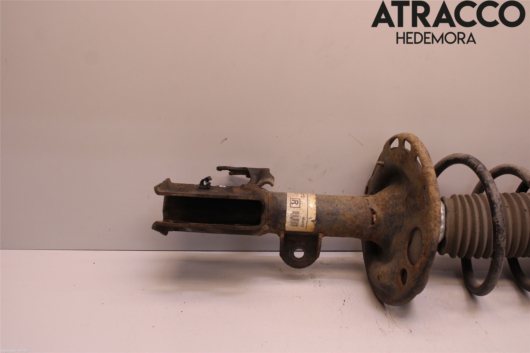 Toyota AVENSIS 09-15 Fjäderben Fram Höger