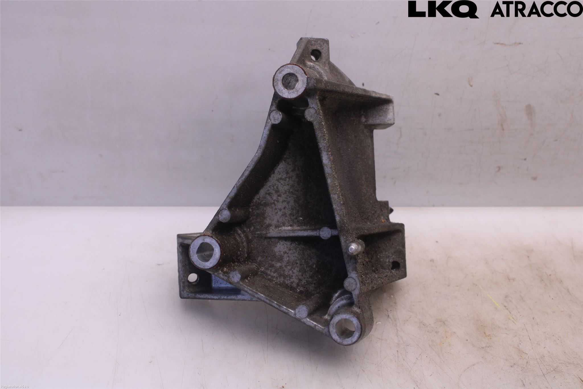 Saab 9-5     06-10 Ac Kompressor-Fäste