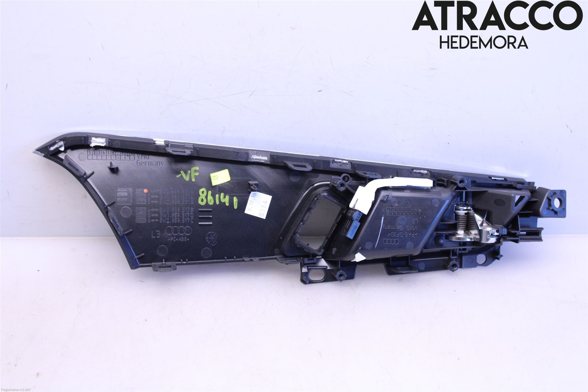 Audi A4/S4 B9 20- Dörrhandtag Inre Vä