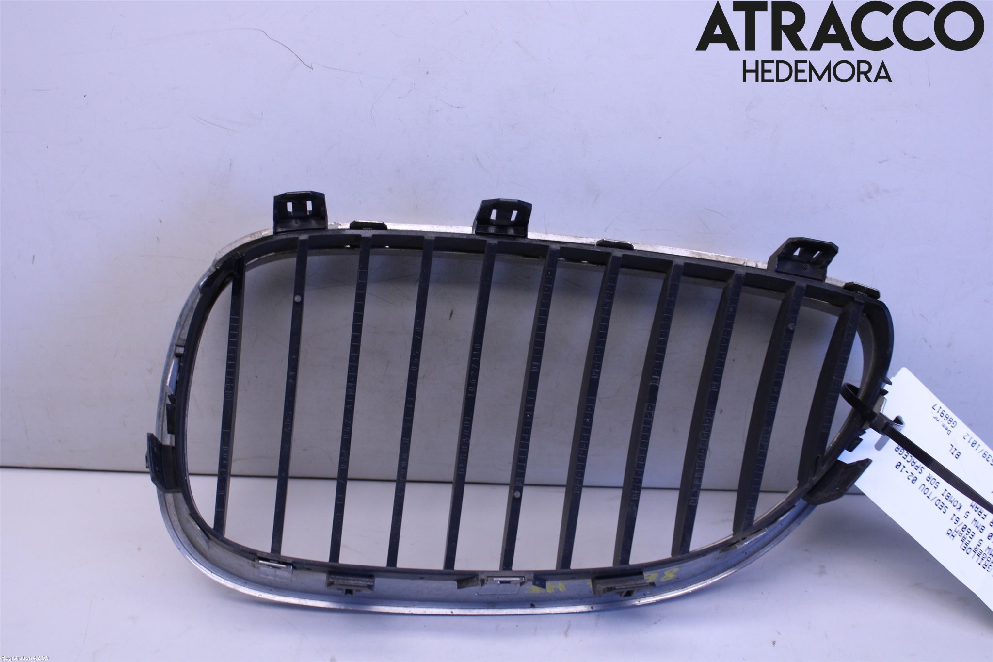 BMW 5 E60/61 Sed/Tou 02-10 Grilldel Höger