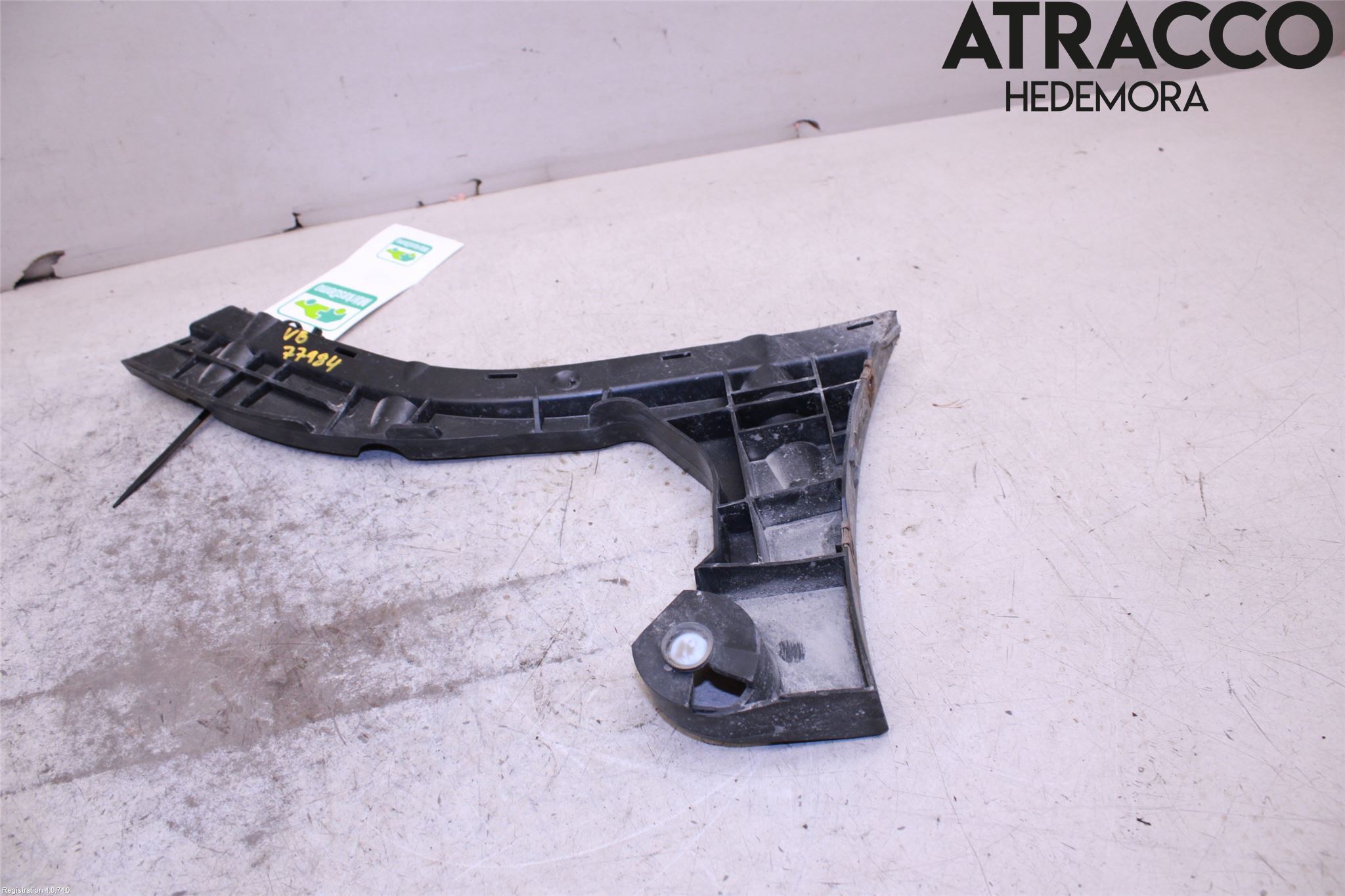 Volvo XC60 09-13 Stötfångarfäste Bak Vä